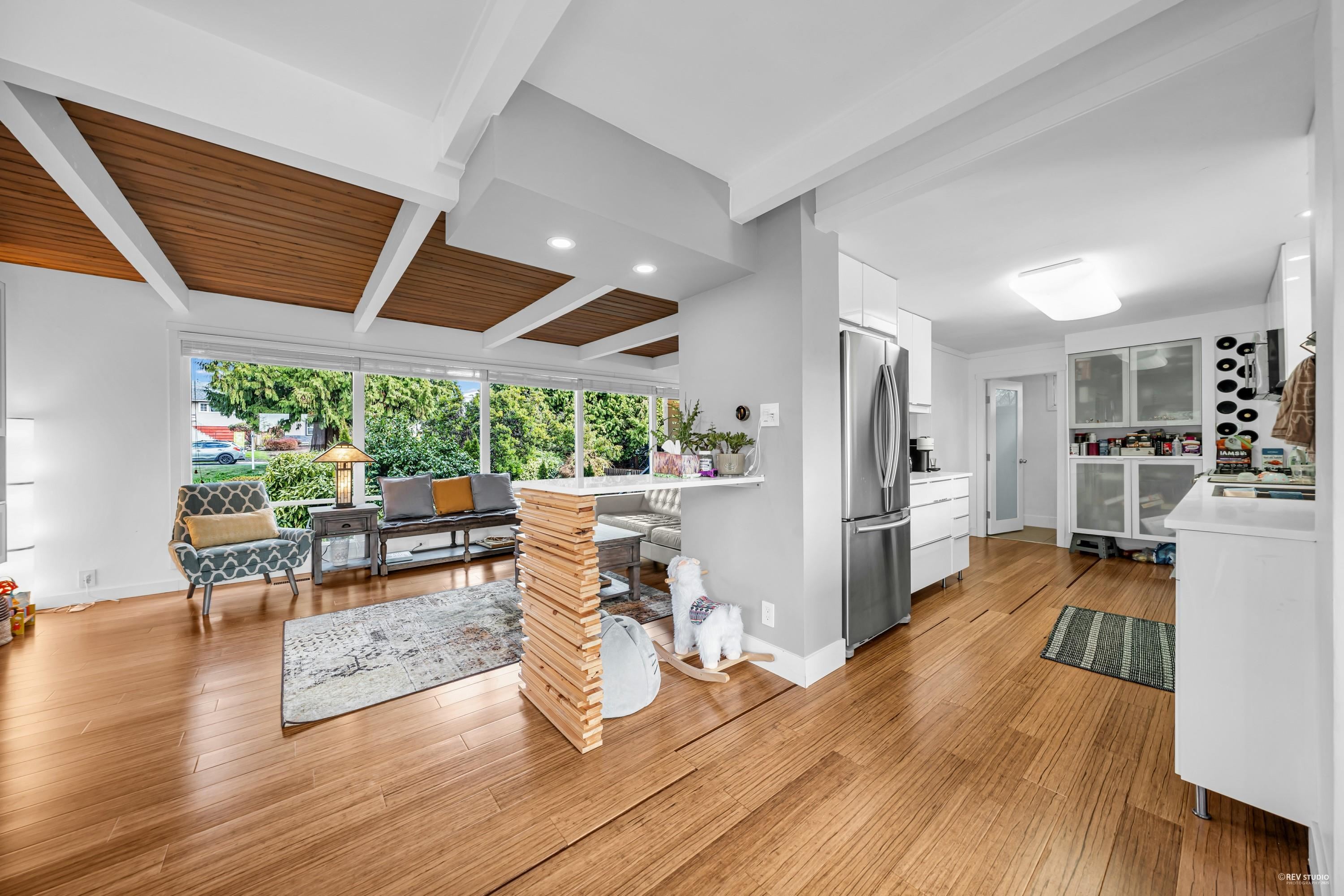 Listing image of 857 E 12TH STREET