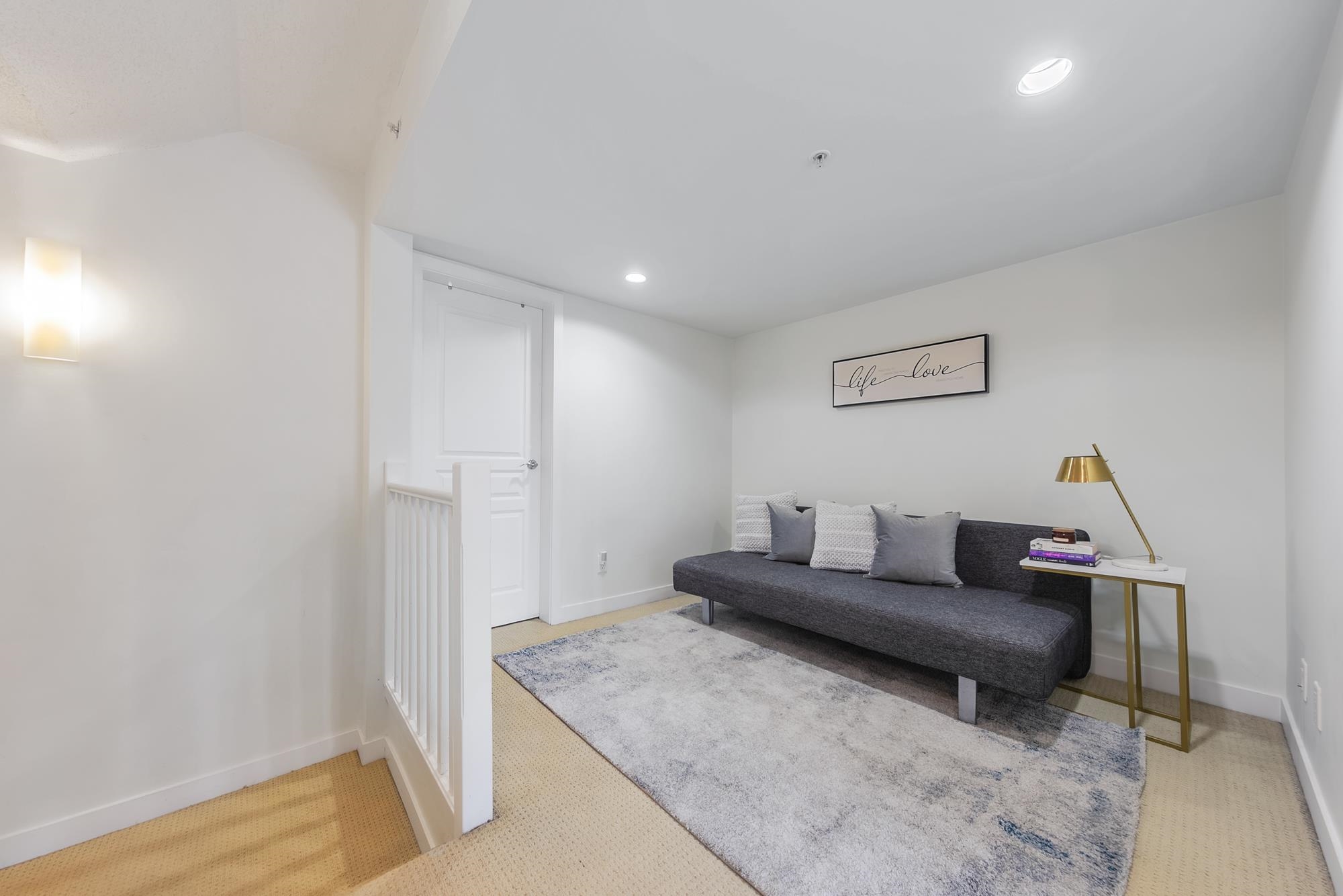 Listing image of 1479 E KING EDWARD AVENUE