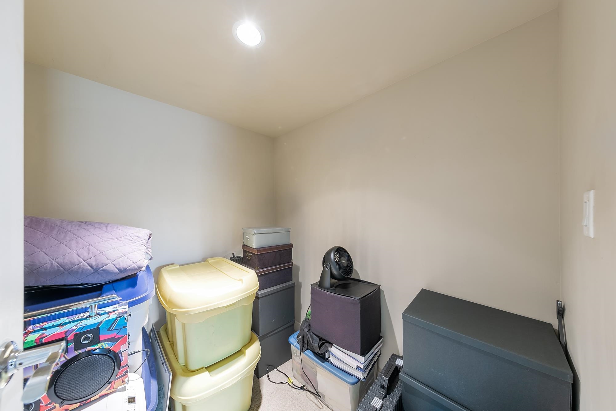 Listing image of 1479 E KING EDWARD AVENUE