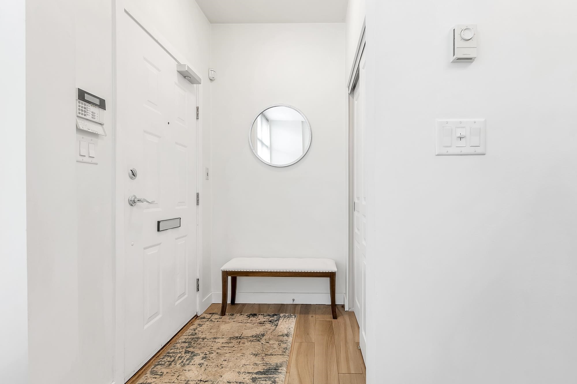 Listing image of 1479 E KING EDWARD AVENUE