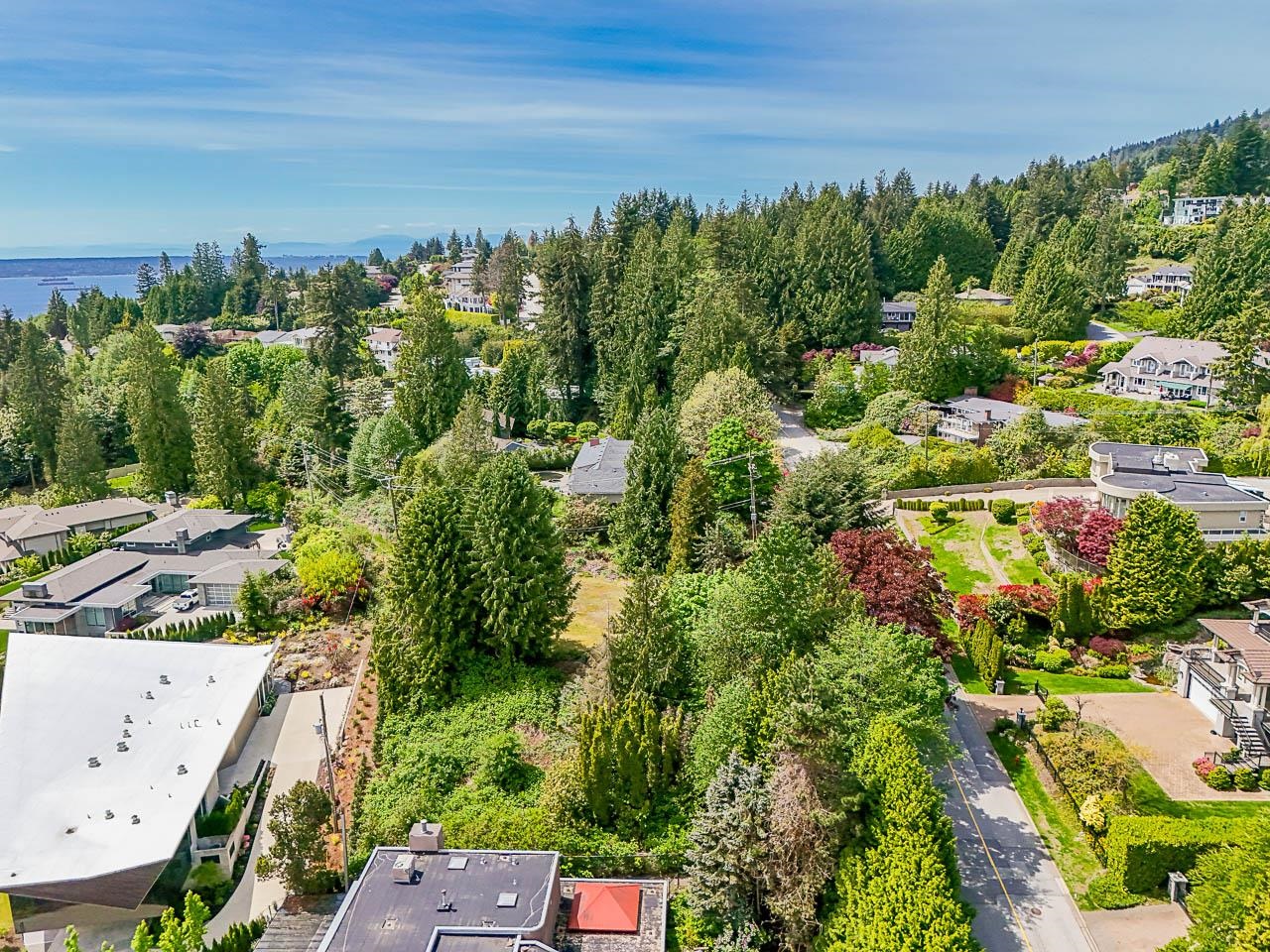 Listing image of 750 KENWOOD ROAD