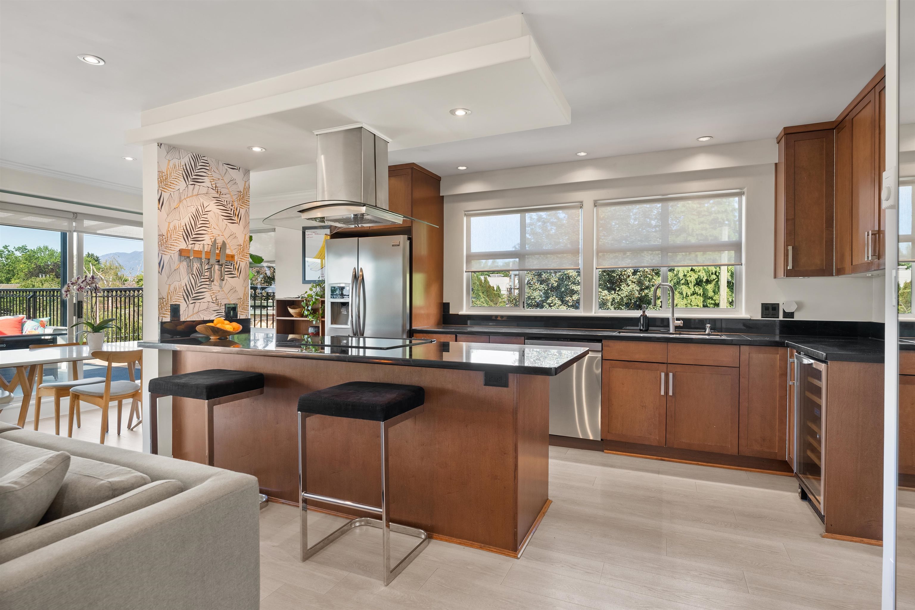 Listing image of 401 29 TEMPLETON DRIVE