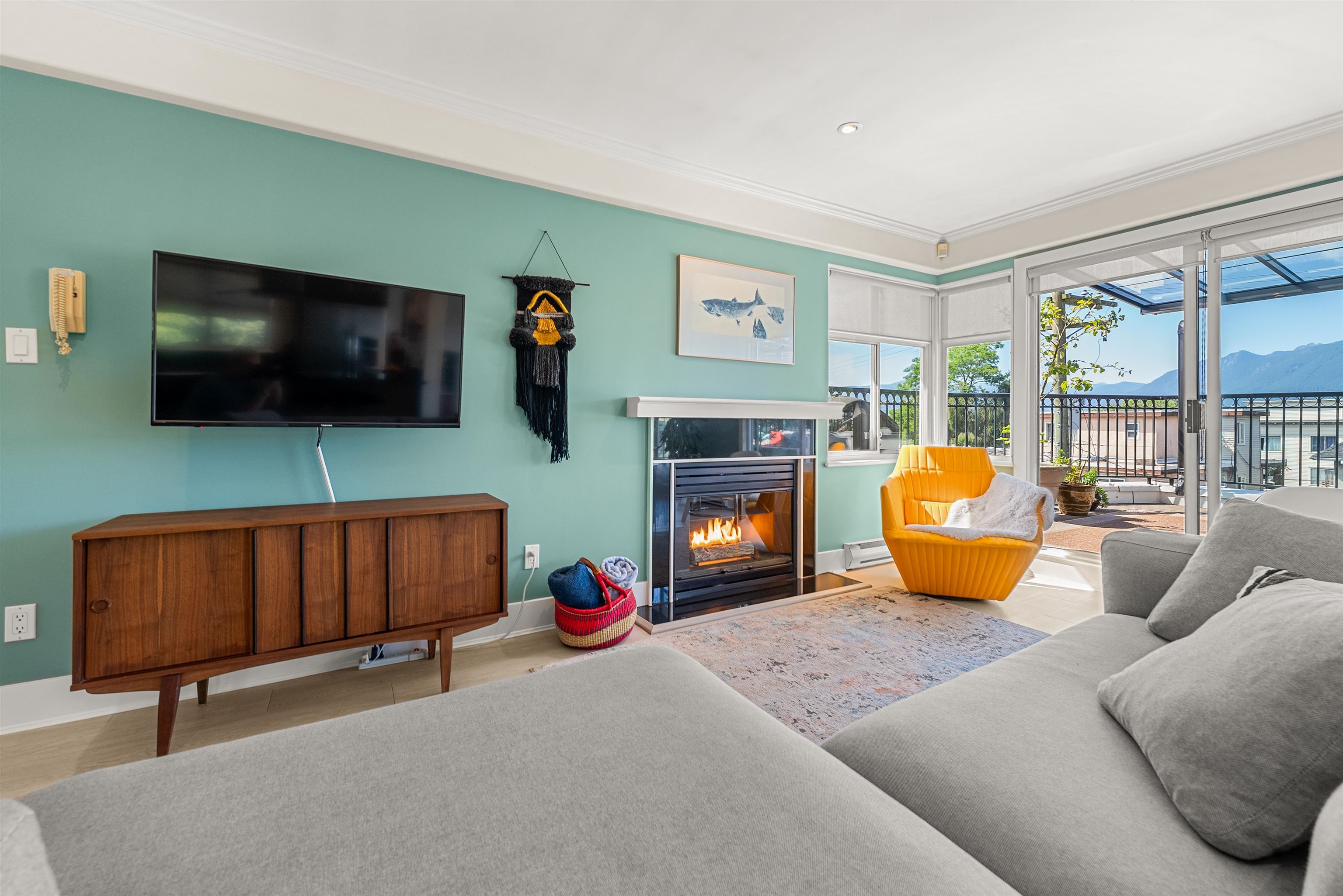 Listing image of 401 29 TEMPLETON DRIVE