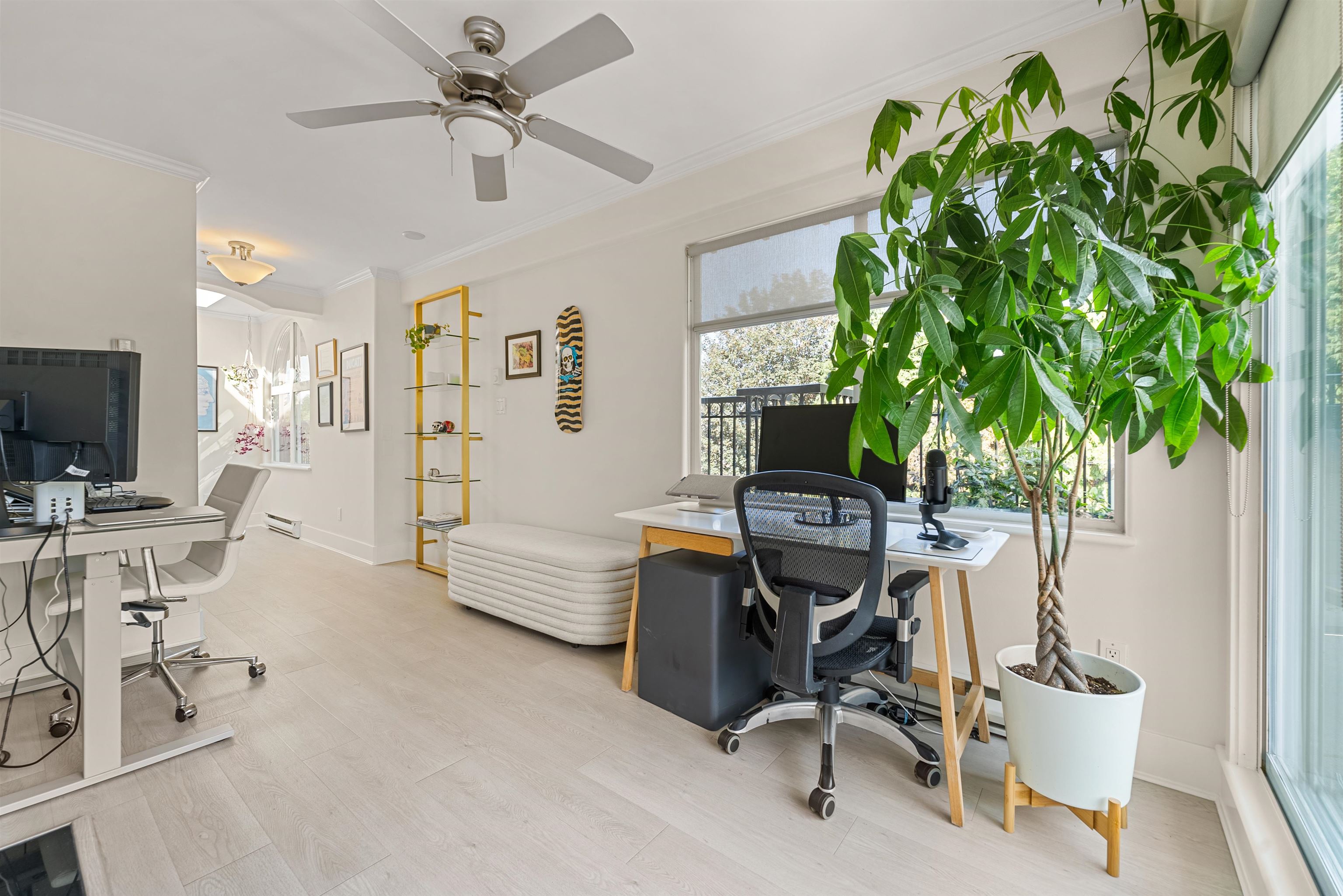 Listing image of 401 29 TEMPLETON DRIVE