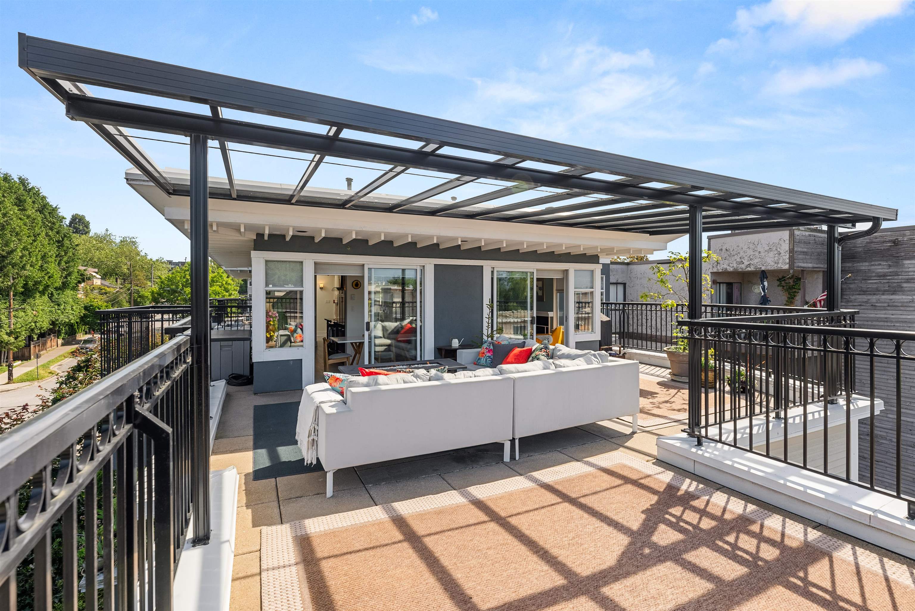Listing image of 401 29 TEMPLETON DRIVE