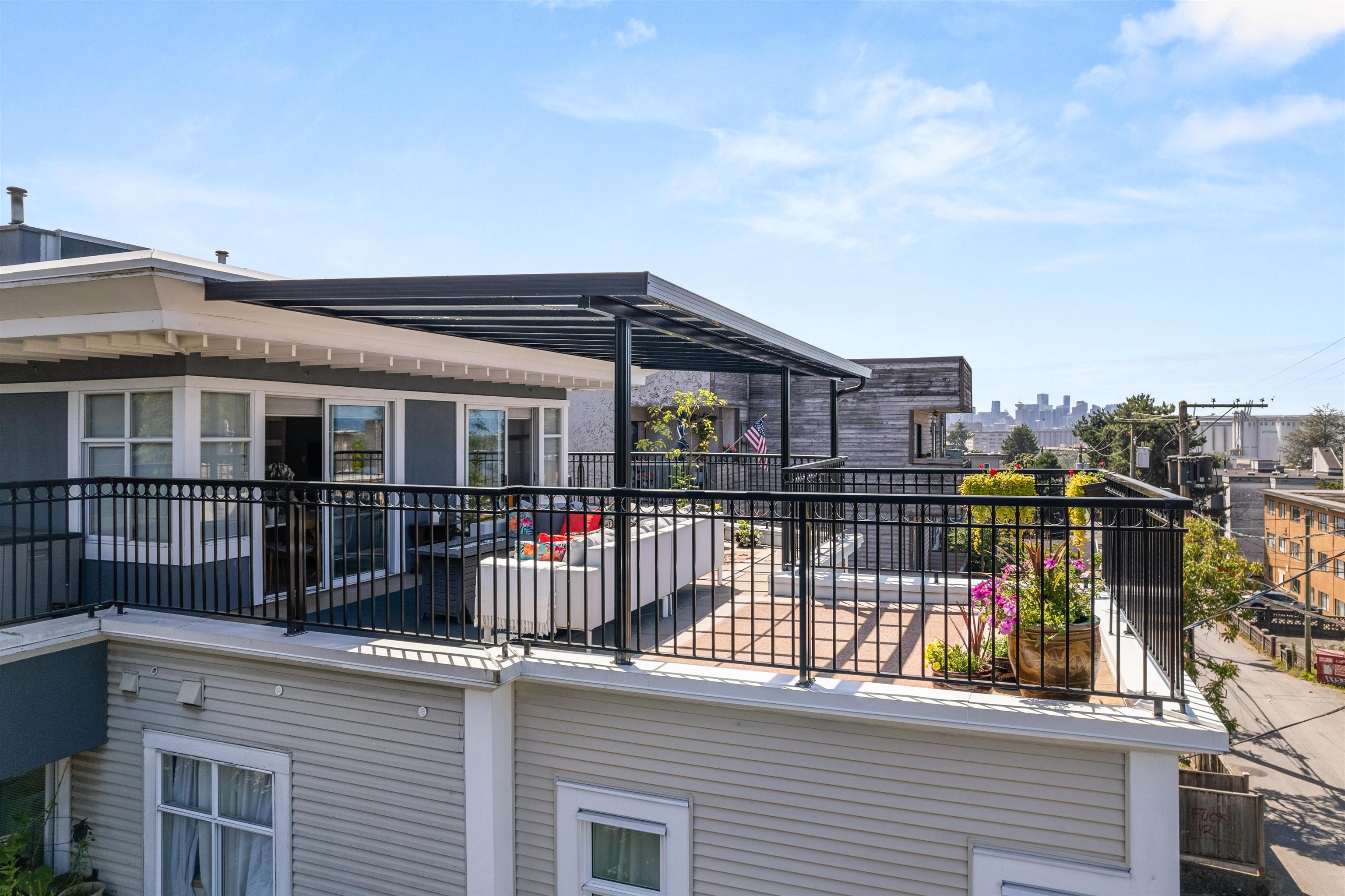 Listing image of 401 29 TEMPLETON DRIVE