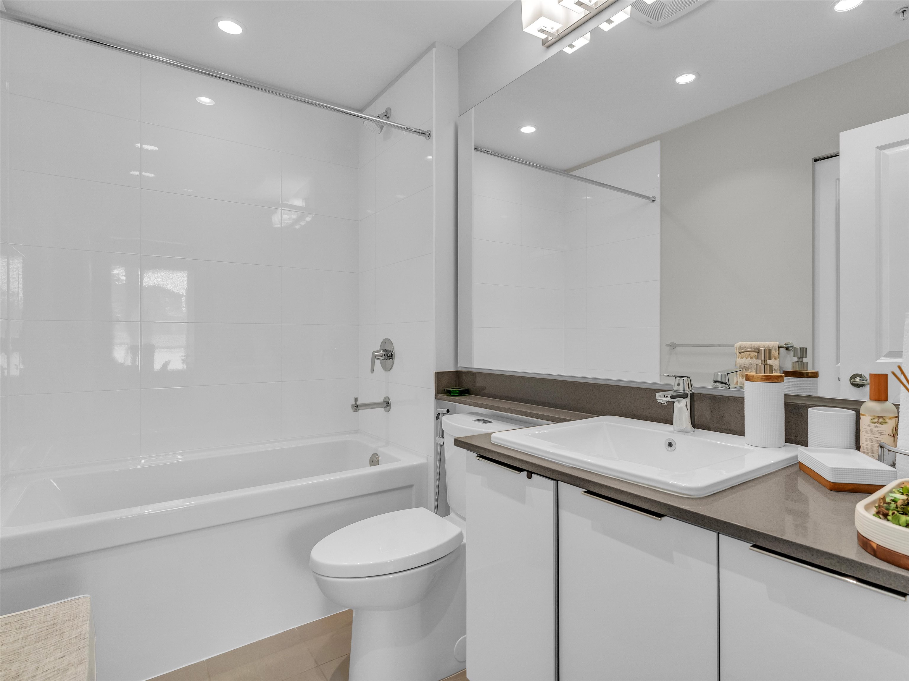 Listing image of 322 2651 LIBRARY LANE