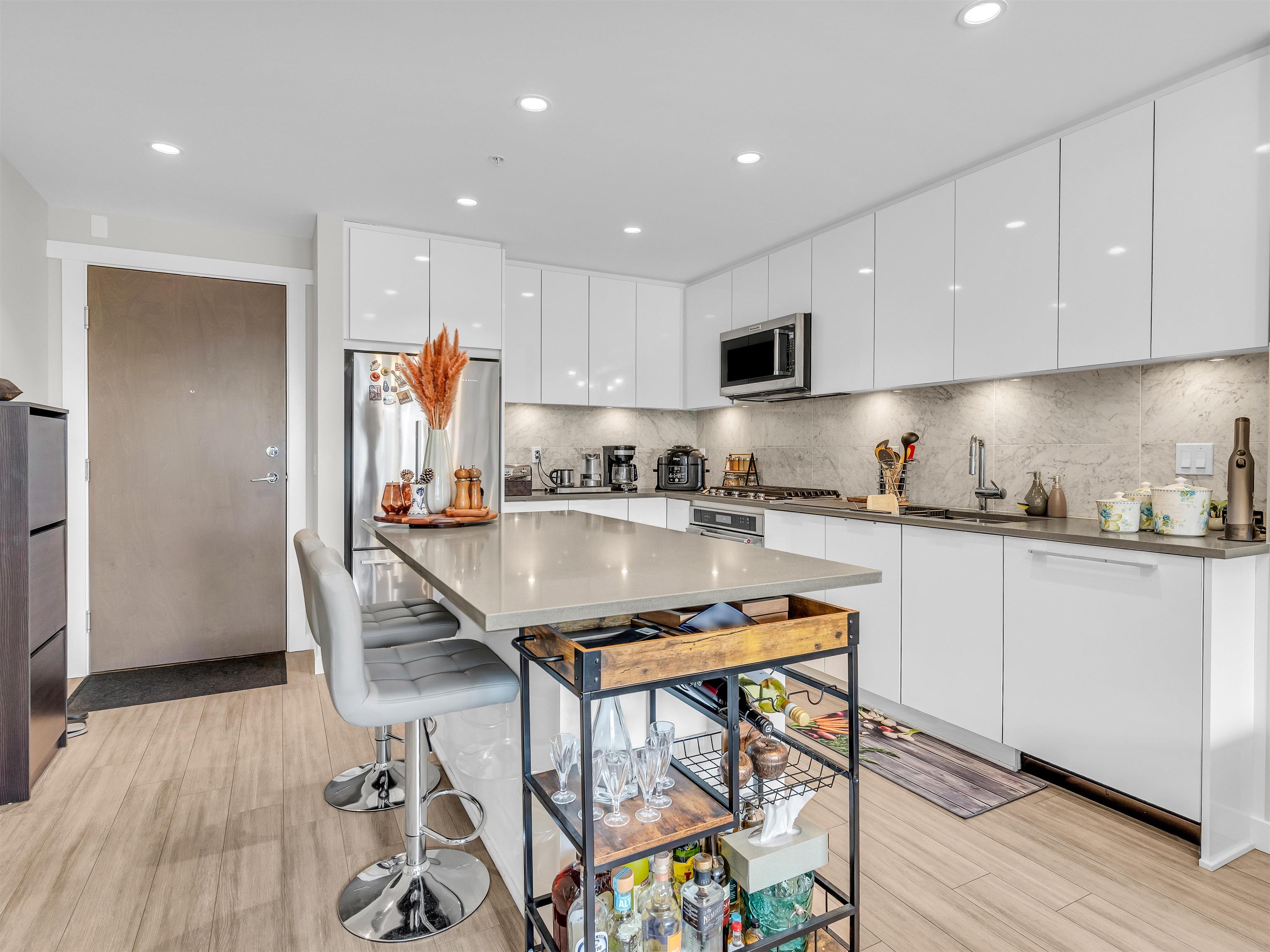 Listing image of 322 2651 LIBRARY LANE