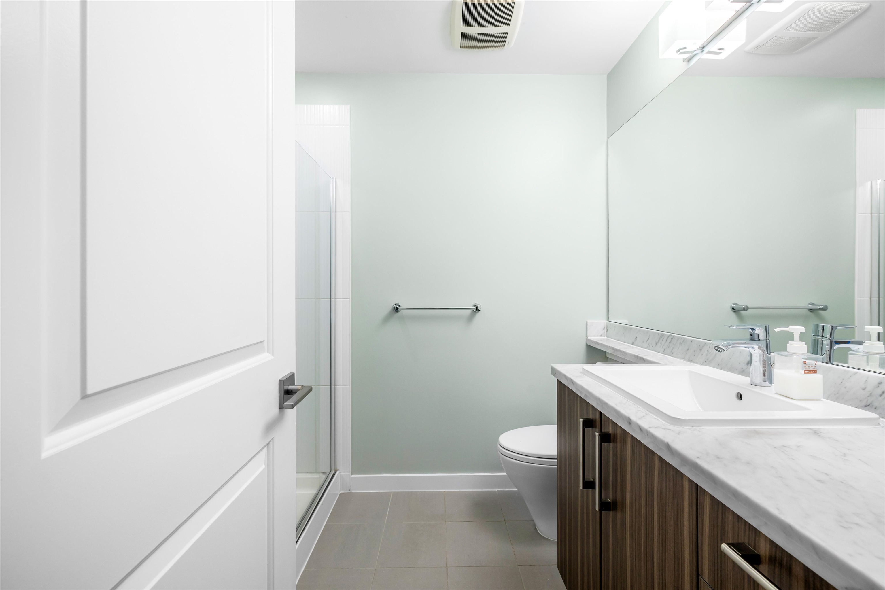 Listing image of 111 139 W 22ND STREET