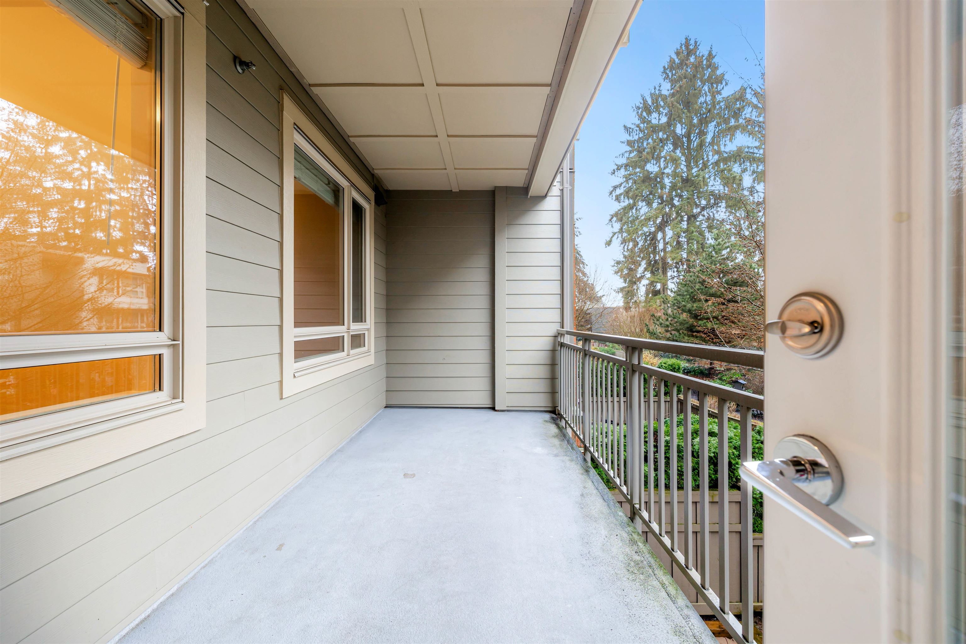 Listing image of 111 139 W 22ND STREET