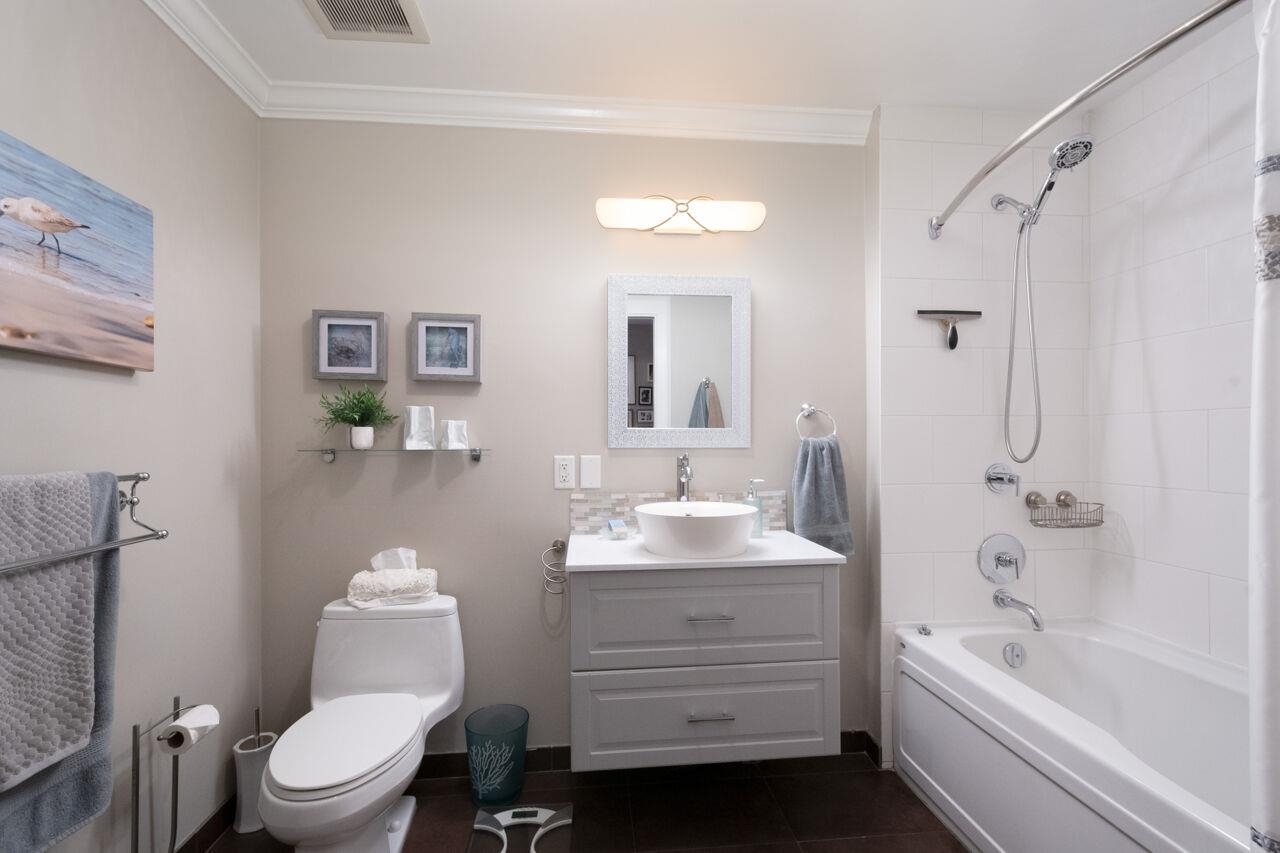Listing image of 21 1180 25TH STREET