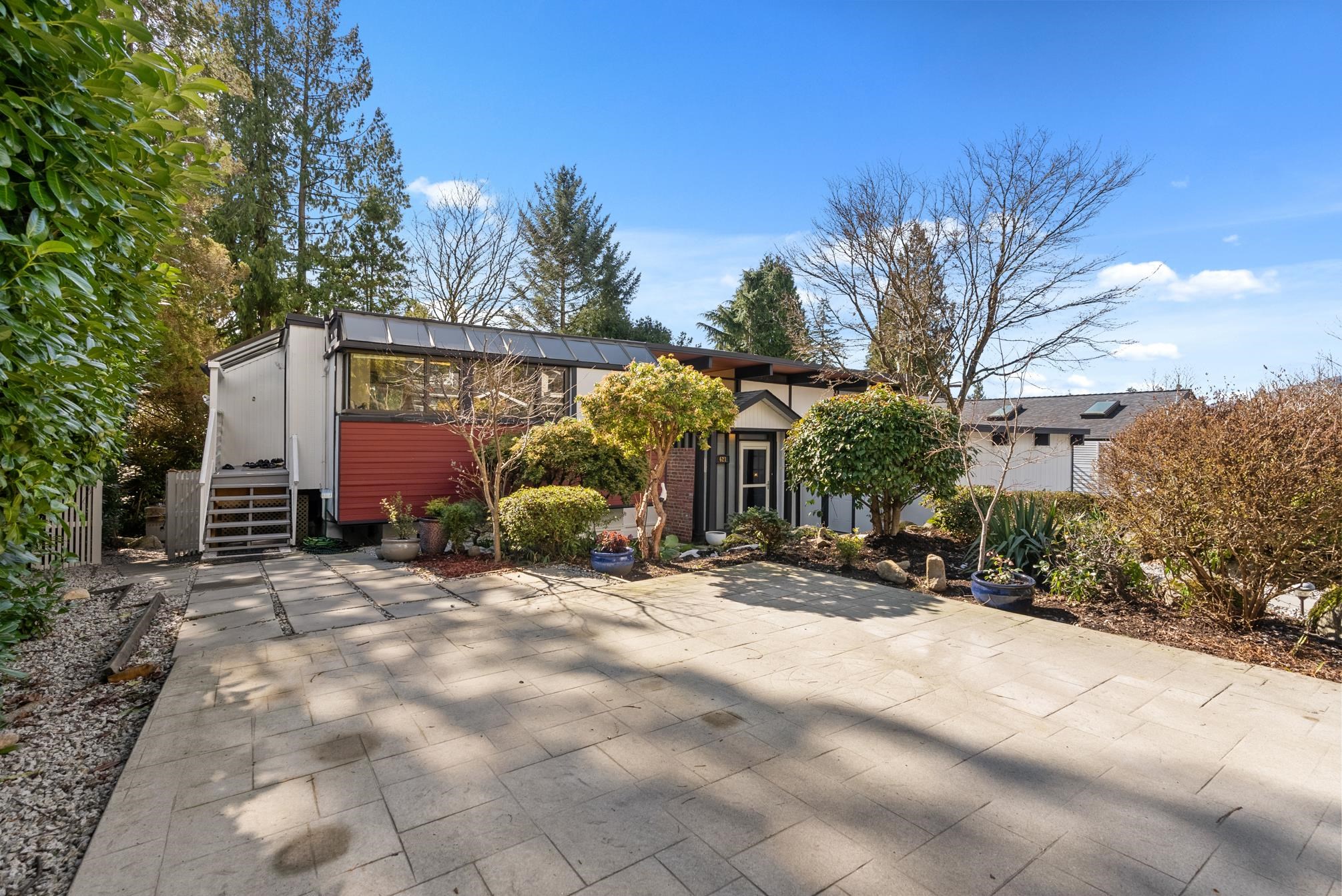 Listing image of 621 THE DEL