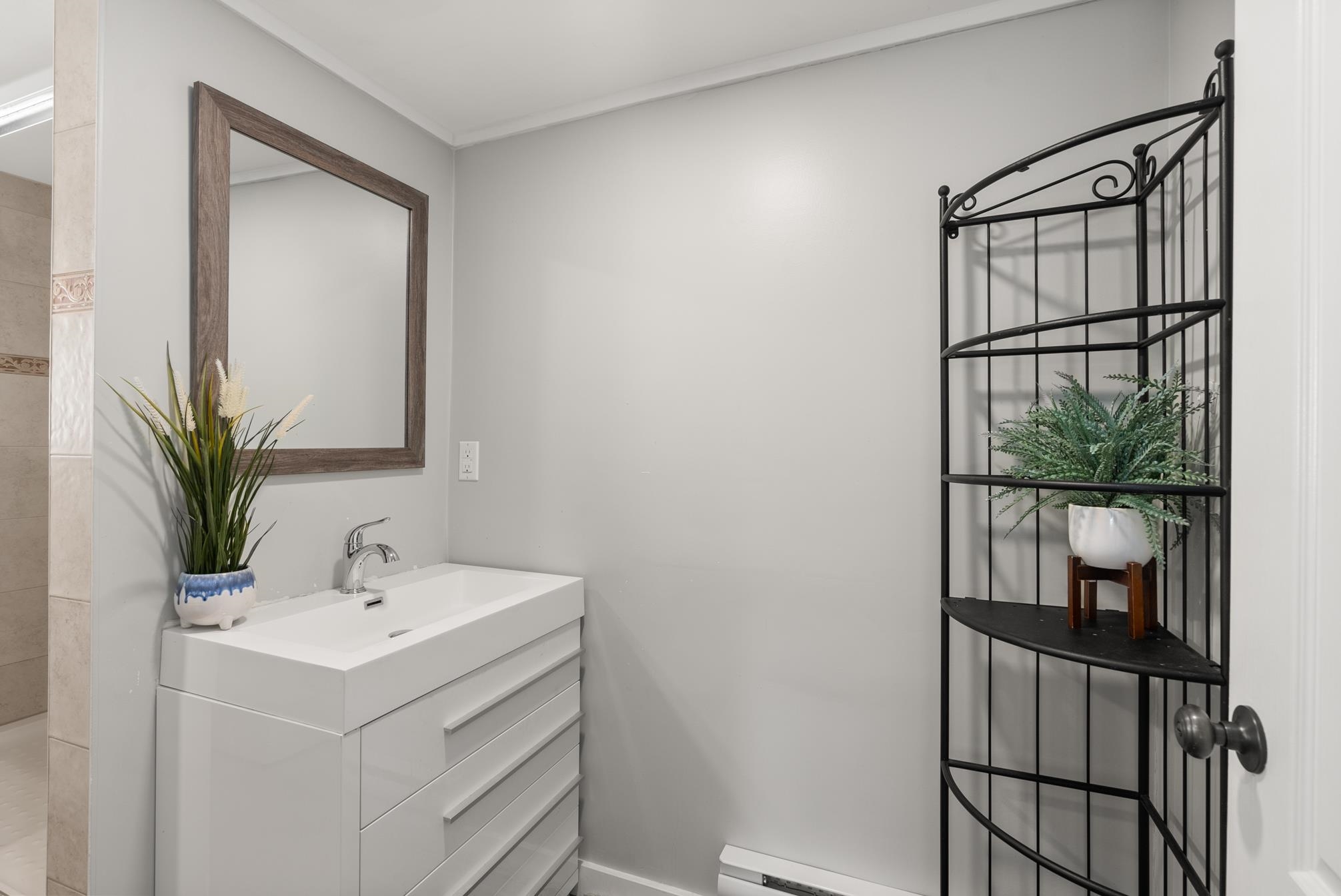 Listing image of 621 THE DEL