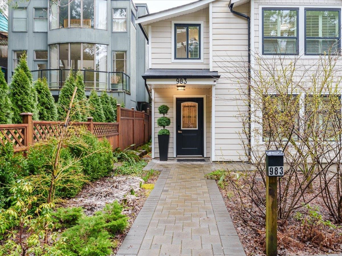 Listing image of 983 CANYON BOULEVARD