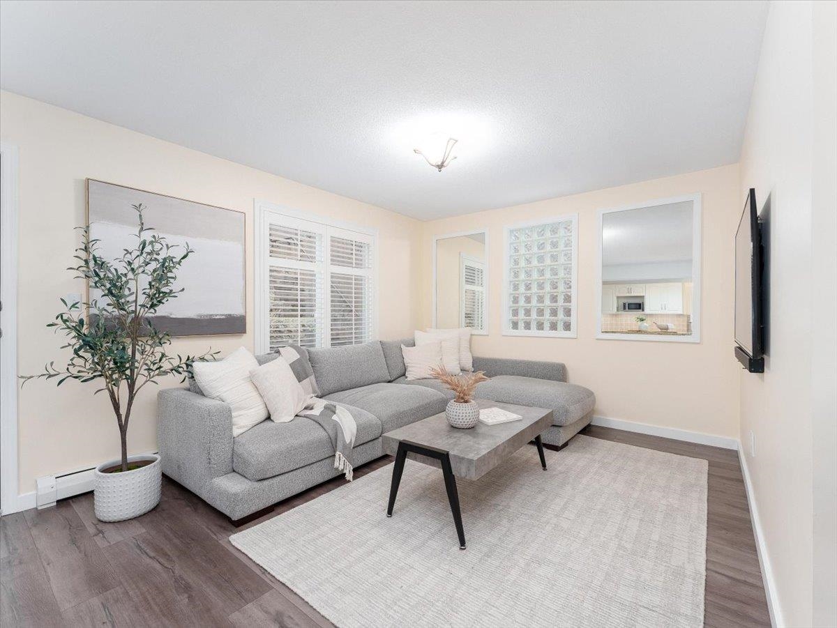 Listing image of 983 CANYON BOULEVARD