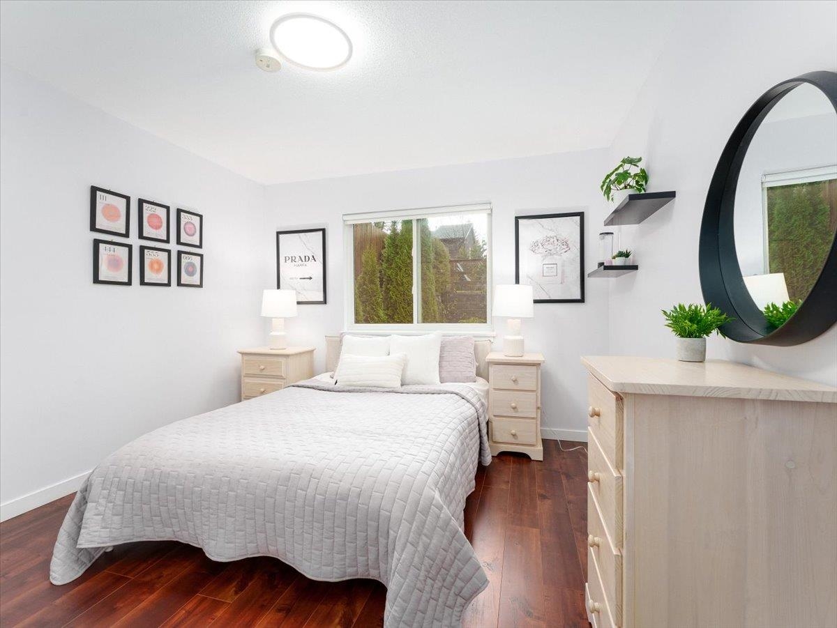 Listing image of 983 CANYON BOULEVARD