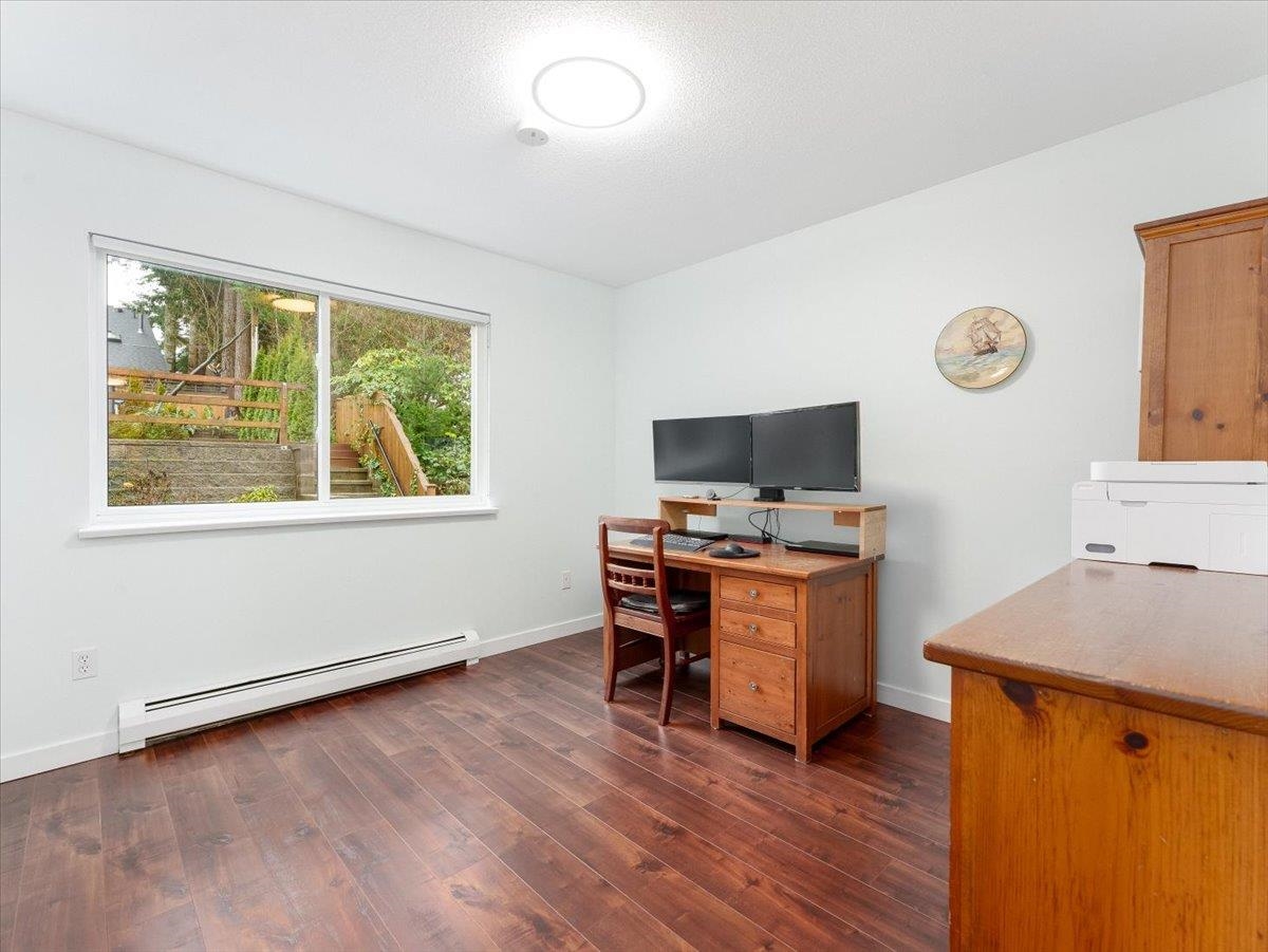 Listing image of 983 CANYON BOULEVARD