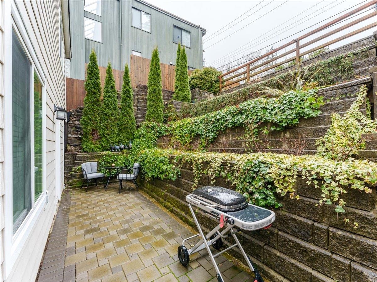 Listing image of 983 CANYON BOULEVARD