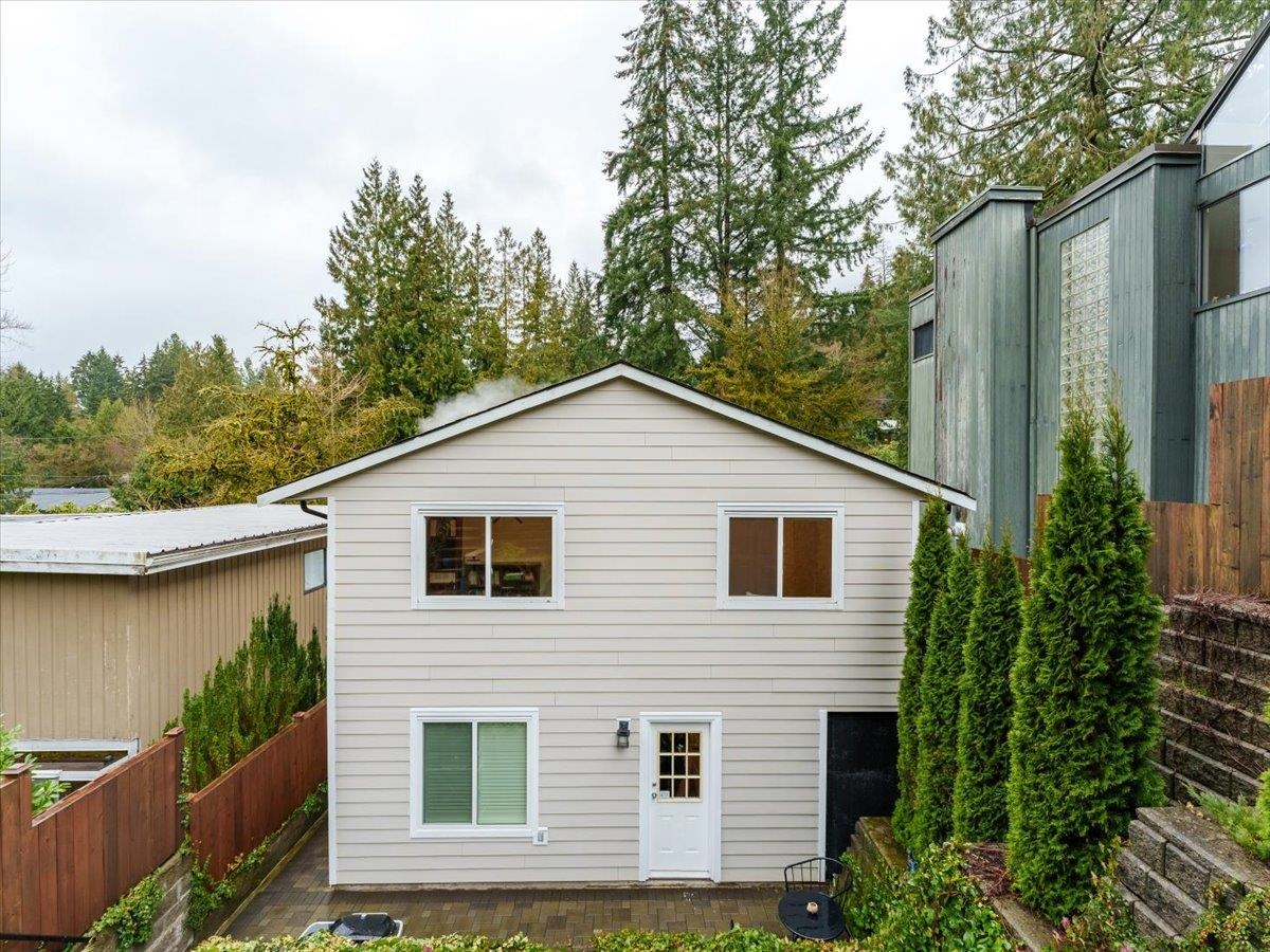 Listing image of 983 CANYON BOULEVARD