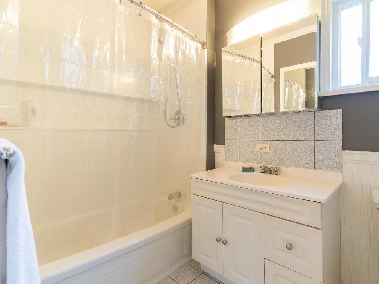 Listing image of 1156 ADDERLEY STREET