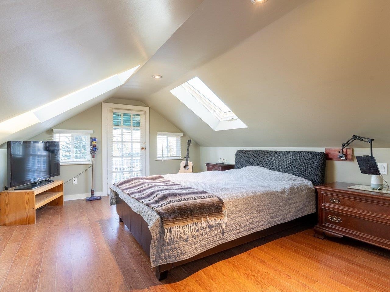 Listing image of 1156 ADDERLEY STREET