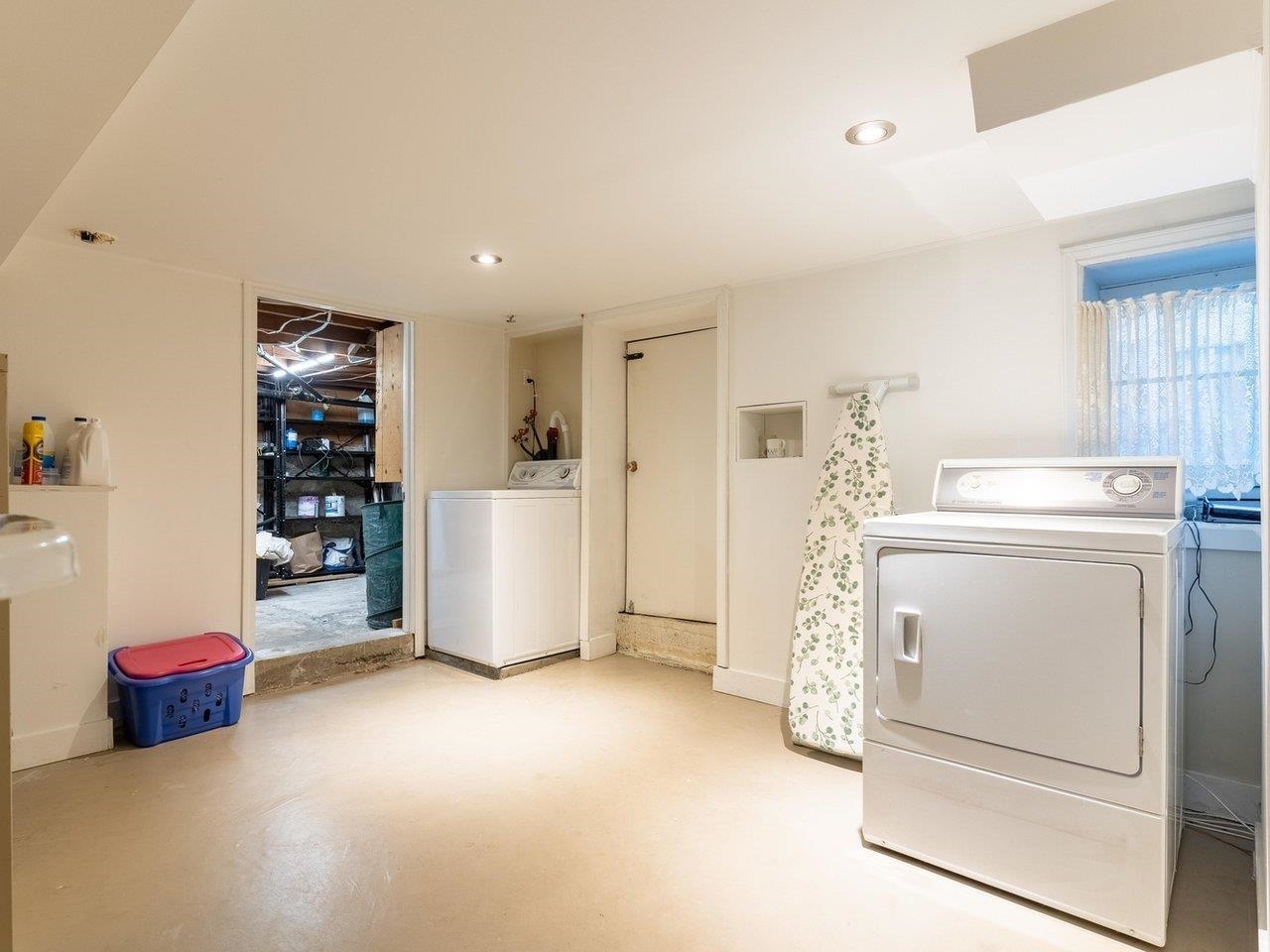 Listing image of 1156 ADDERLEY STREET