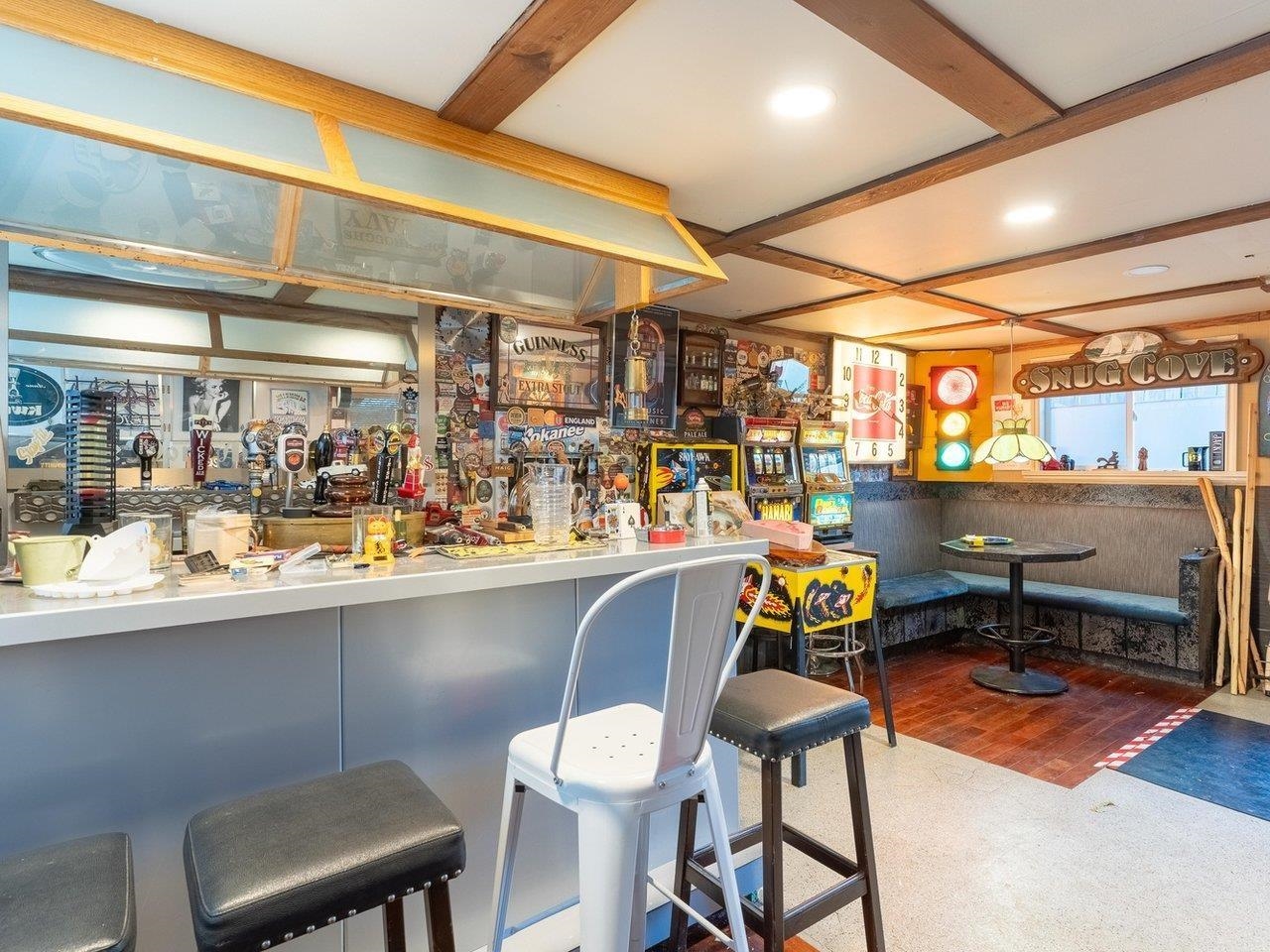 Listing image of 1156 ADDERLEY STREET