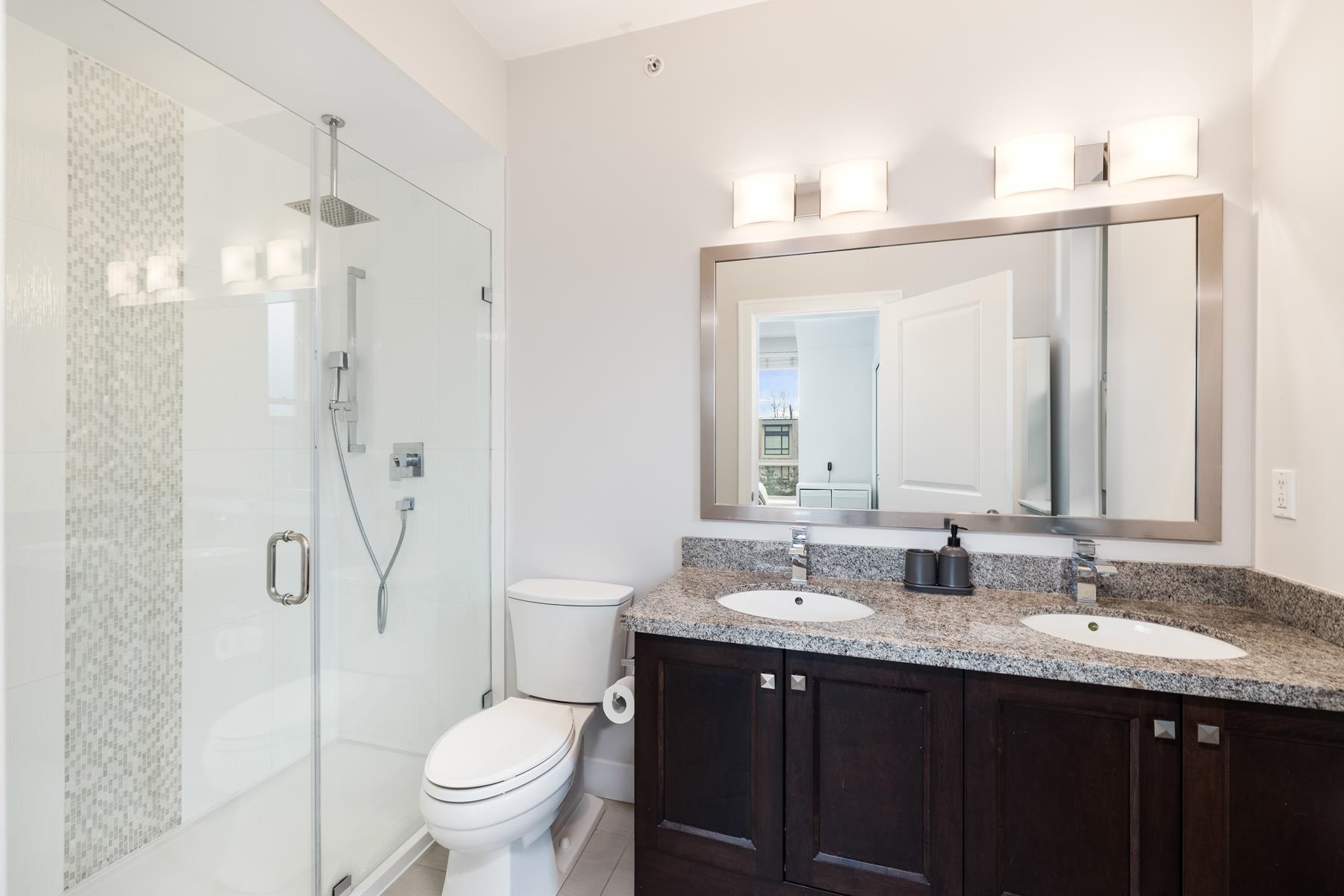 Listing image of 9 897 PREMIER STREET