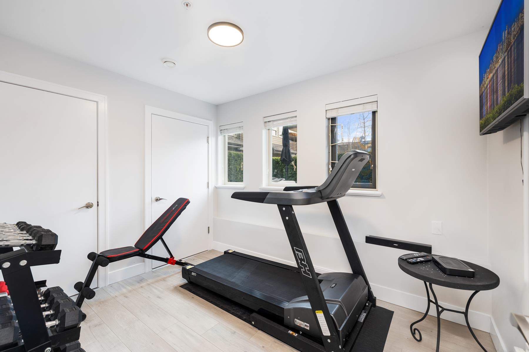 Listing image of 9 897 PREMIER STREET