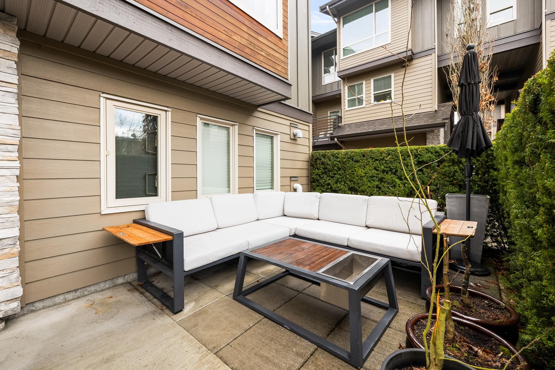 Listing image of 9 897 PREMIER STREET