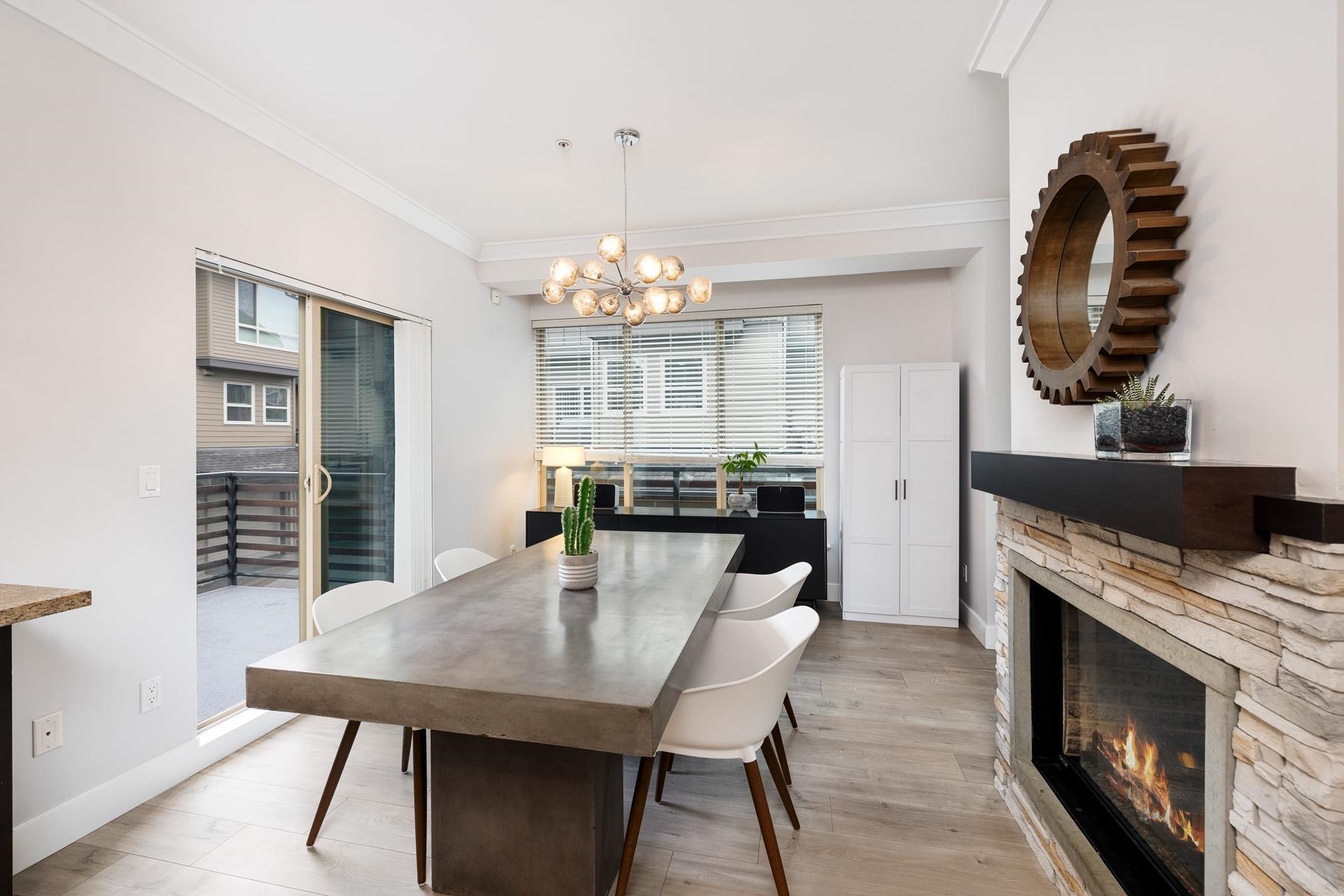 Listing image of 9 897 PREMIER STREET