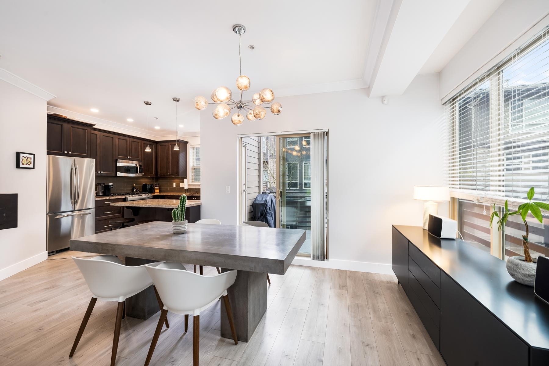 Listing image of 9 897 PREMIER STREET