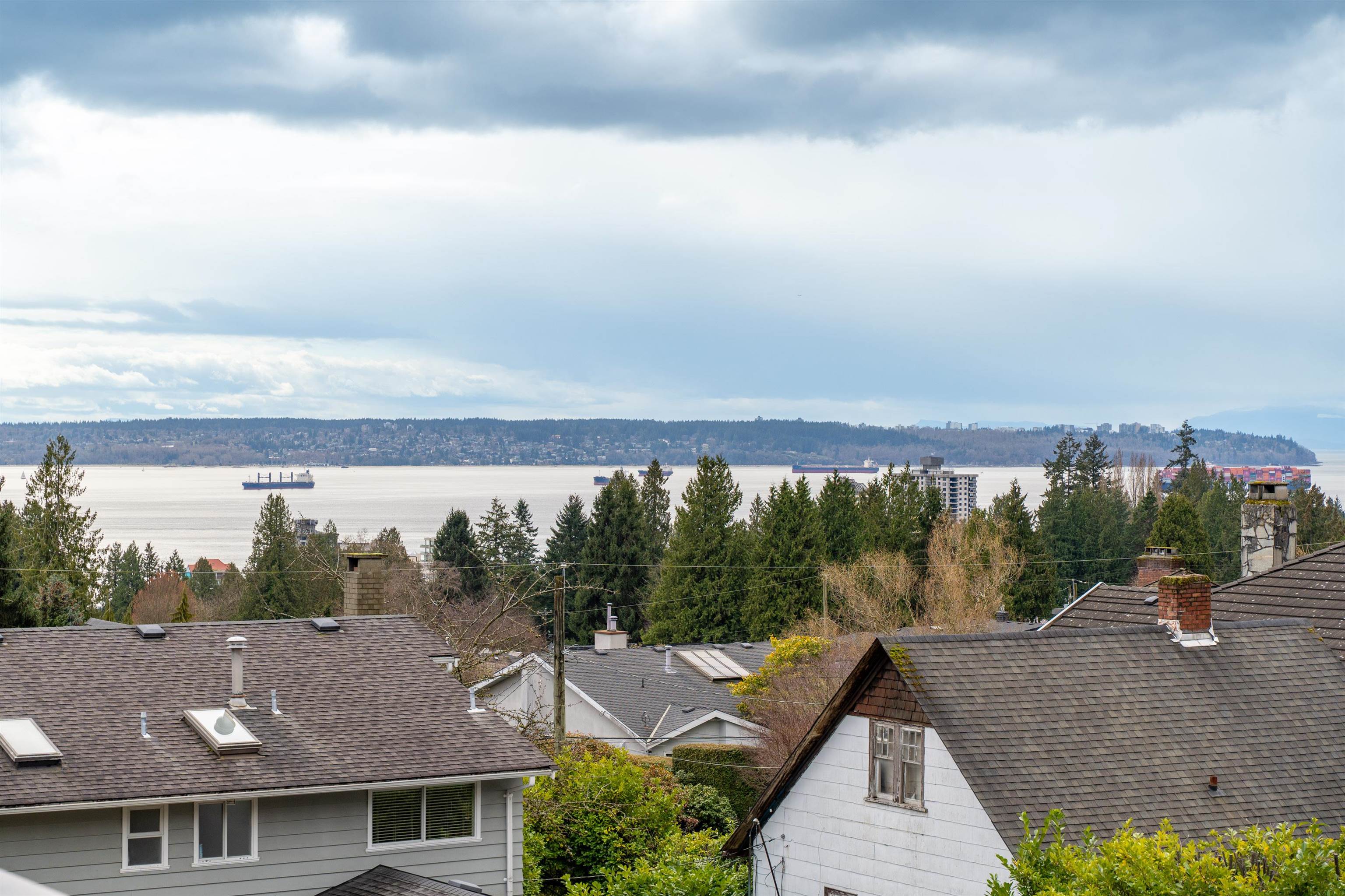 Listing image of 1410 MATHERS AVENUE
