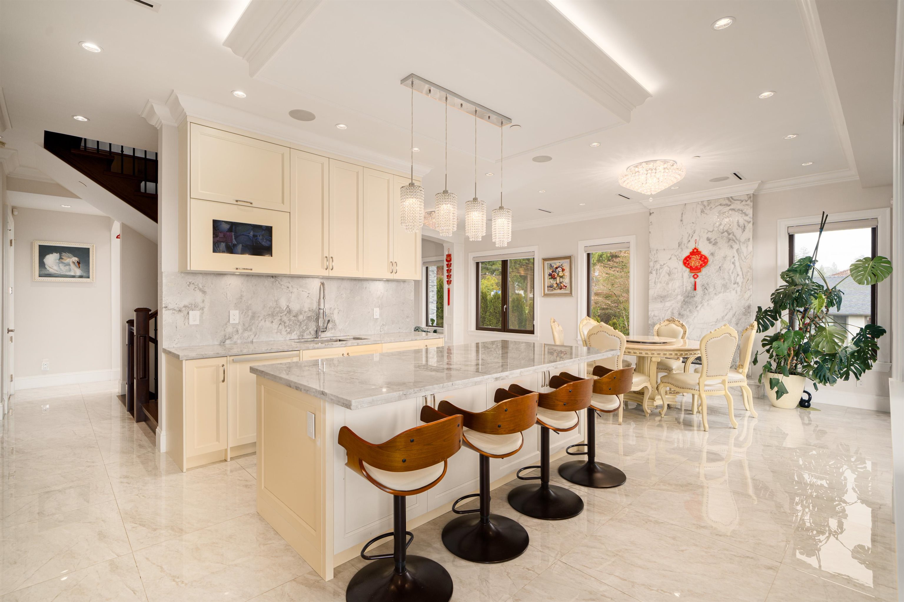 Listing image of 1410 MATHERS AVENUE
