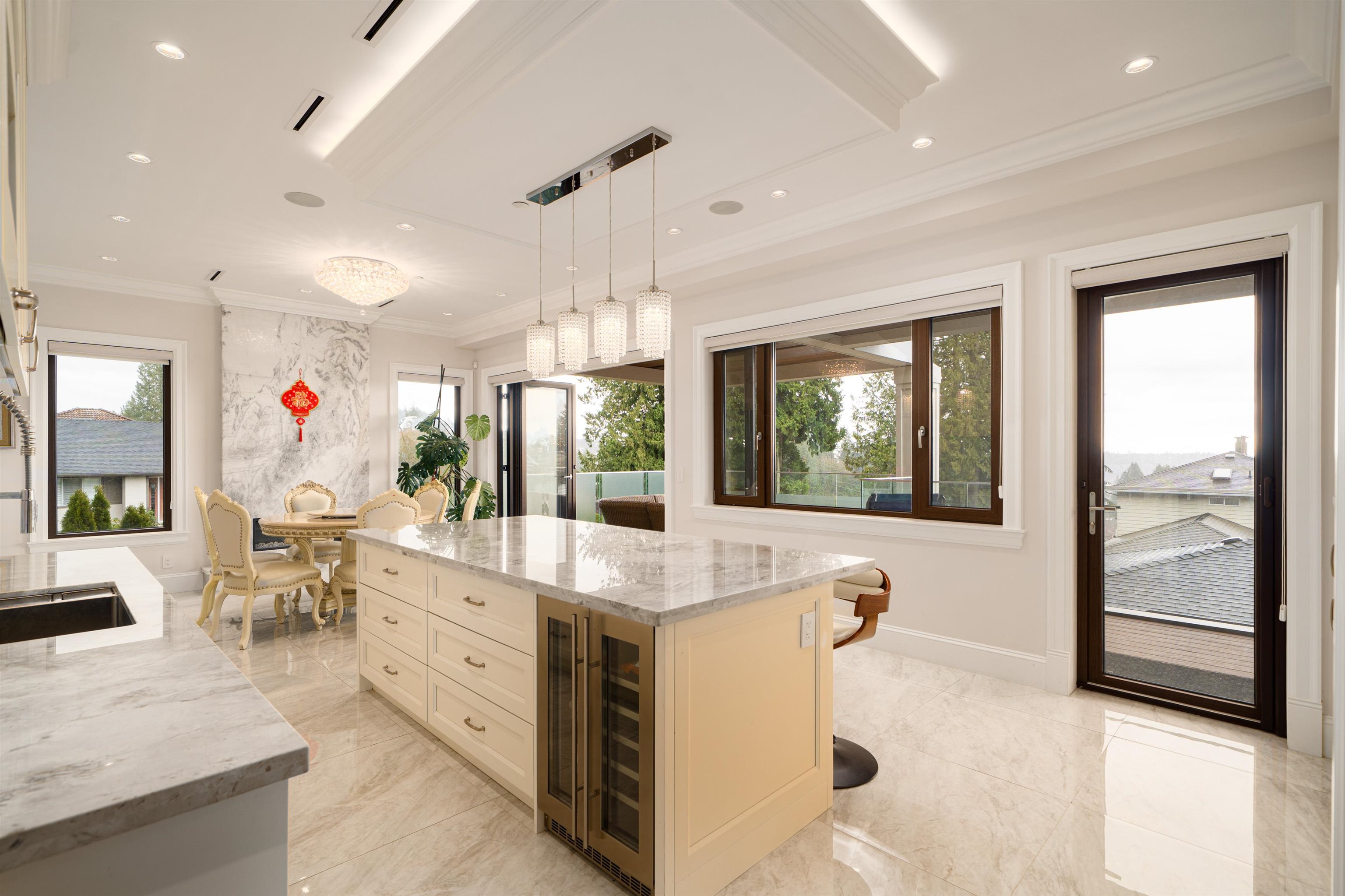 Listing image of 1410 MATHERS AVENUE