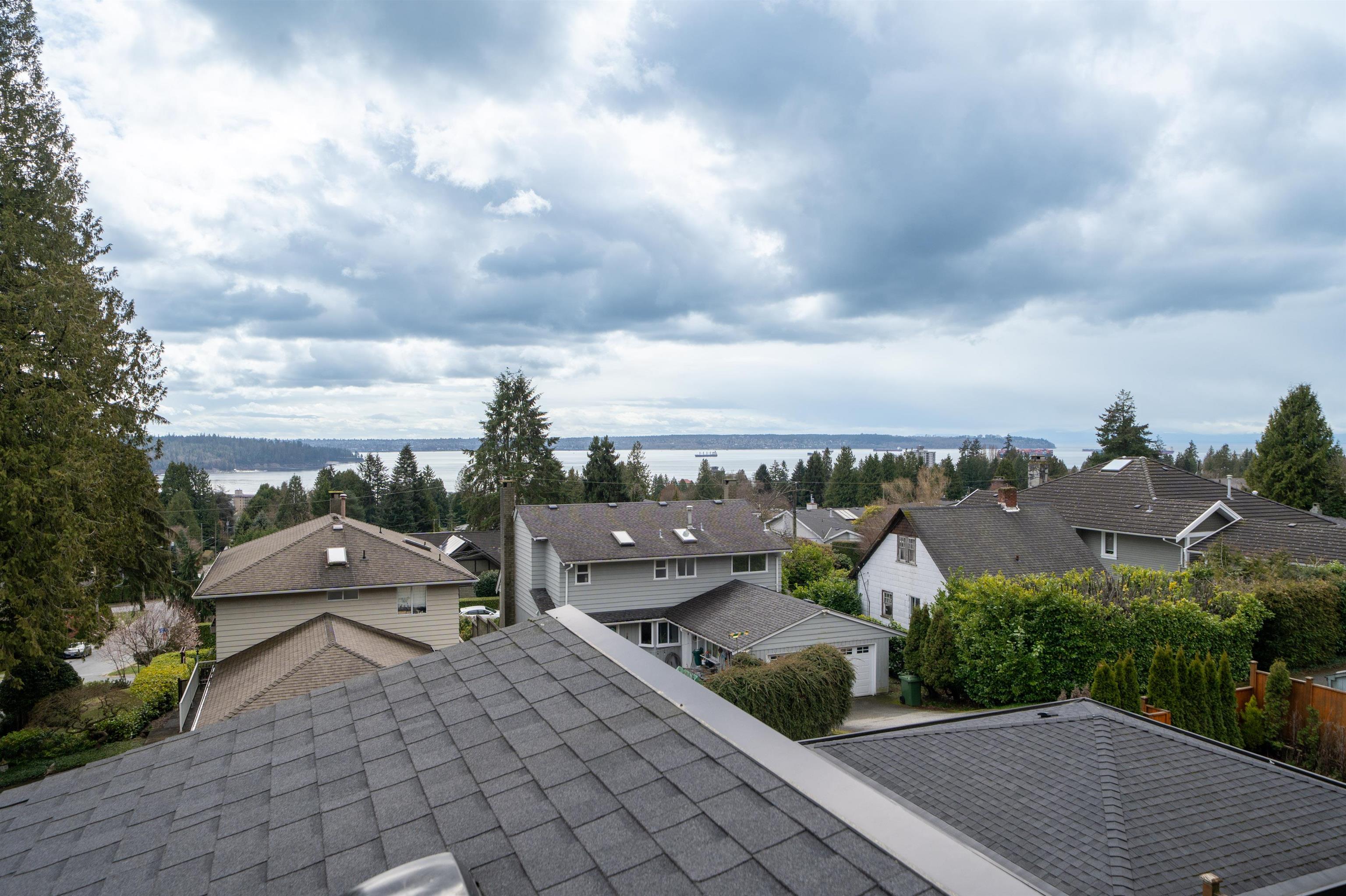 Listing image of 1410 MATHERS AVENUE