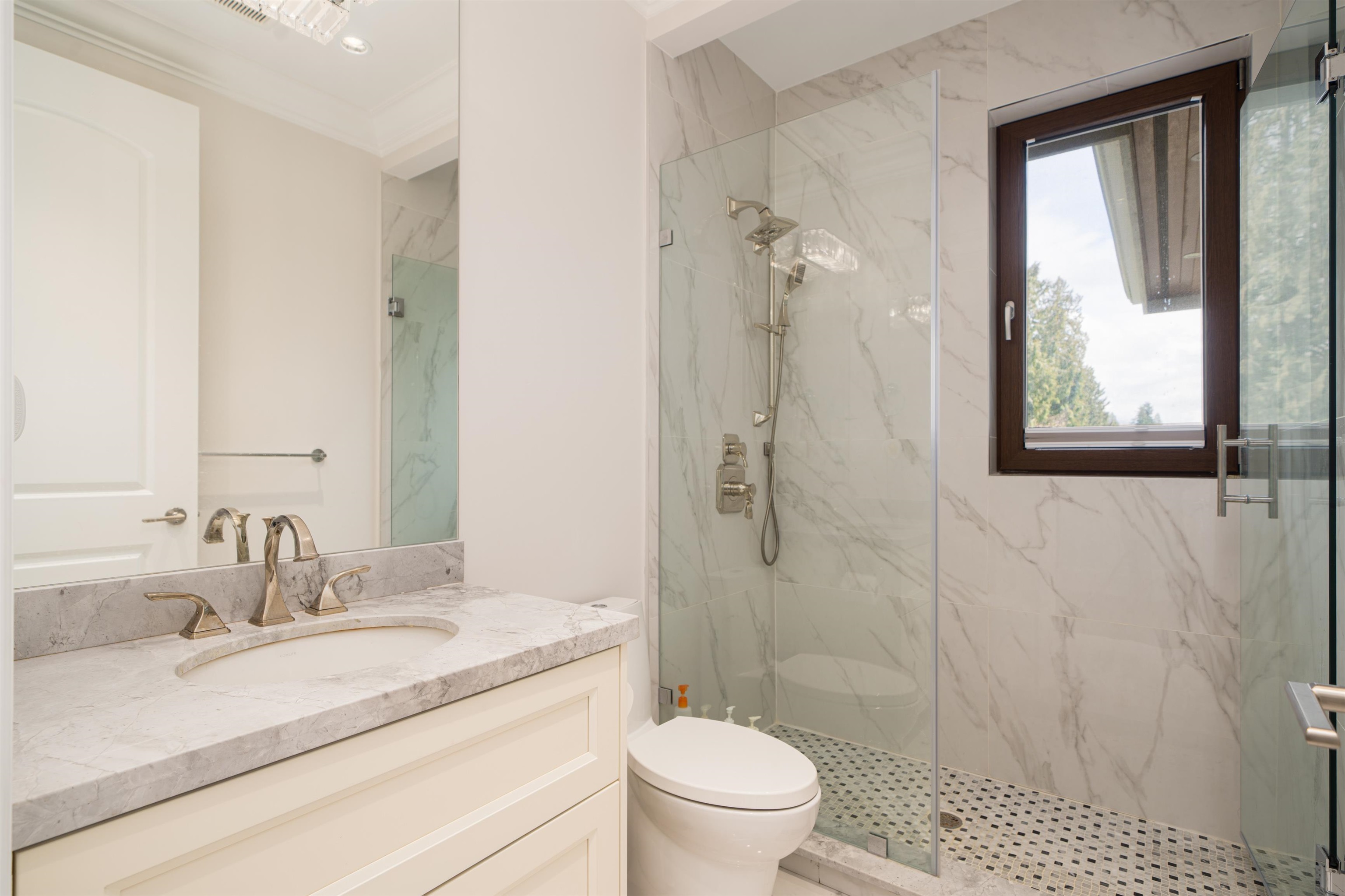 Listing image of 1410 MATHERS AVENUE