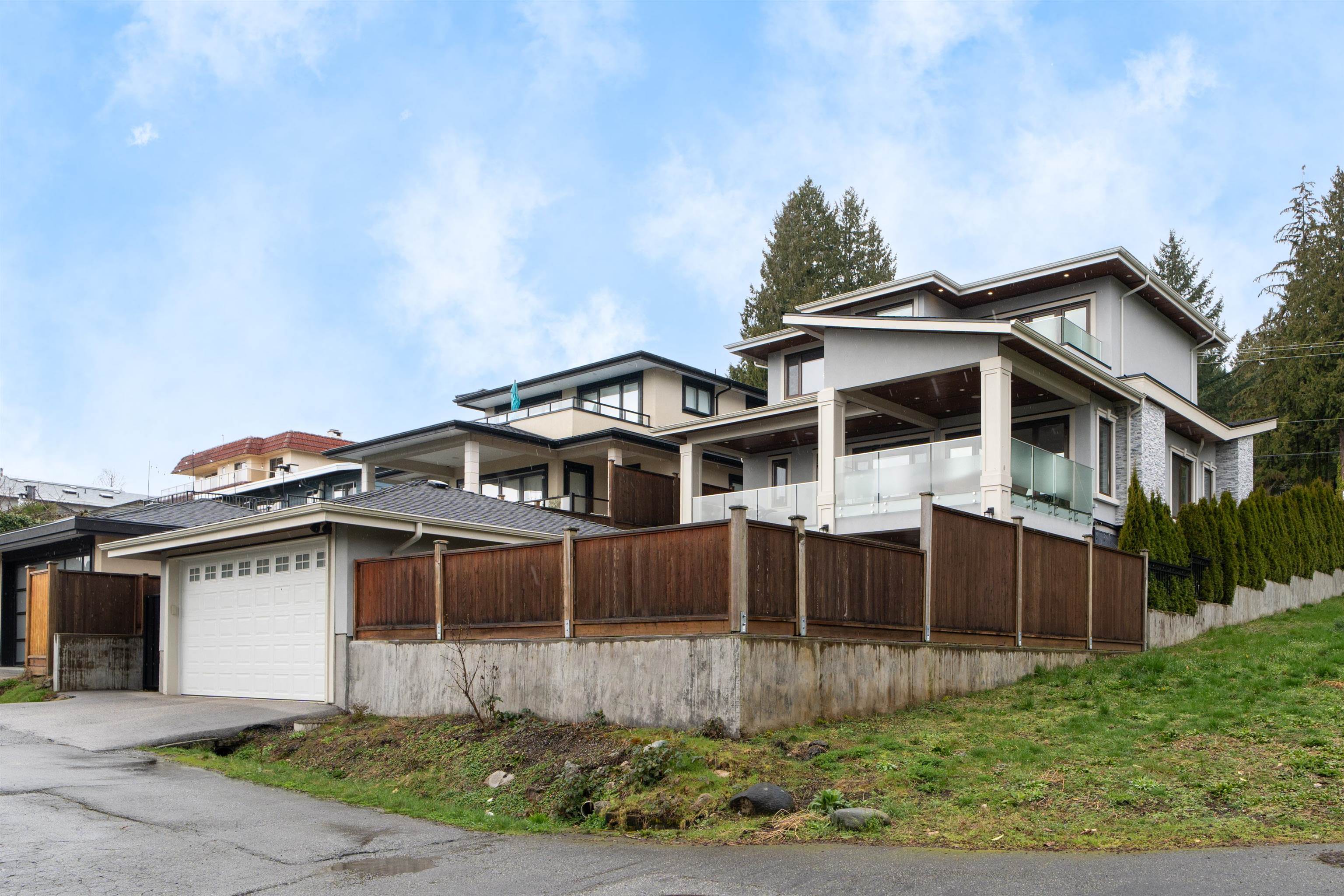 Listing image of 1410 MATHERS AVENUE