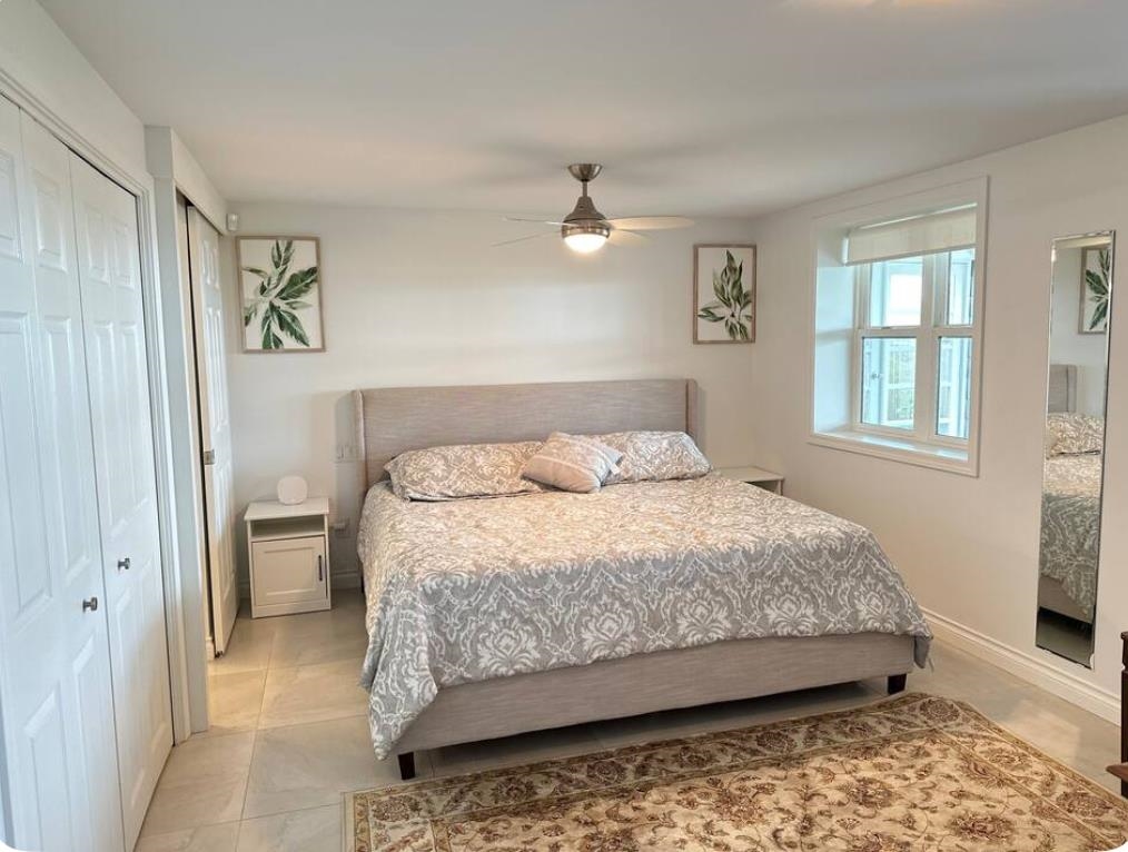 Listing image of 2390 PALMERSTON AVENUE