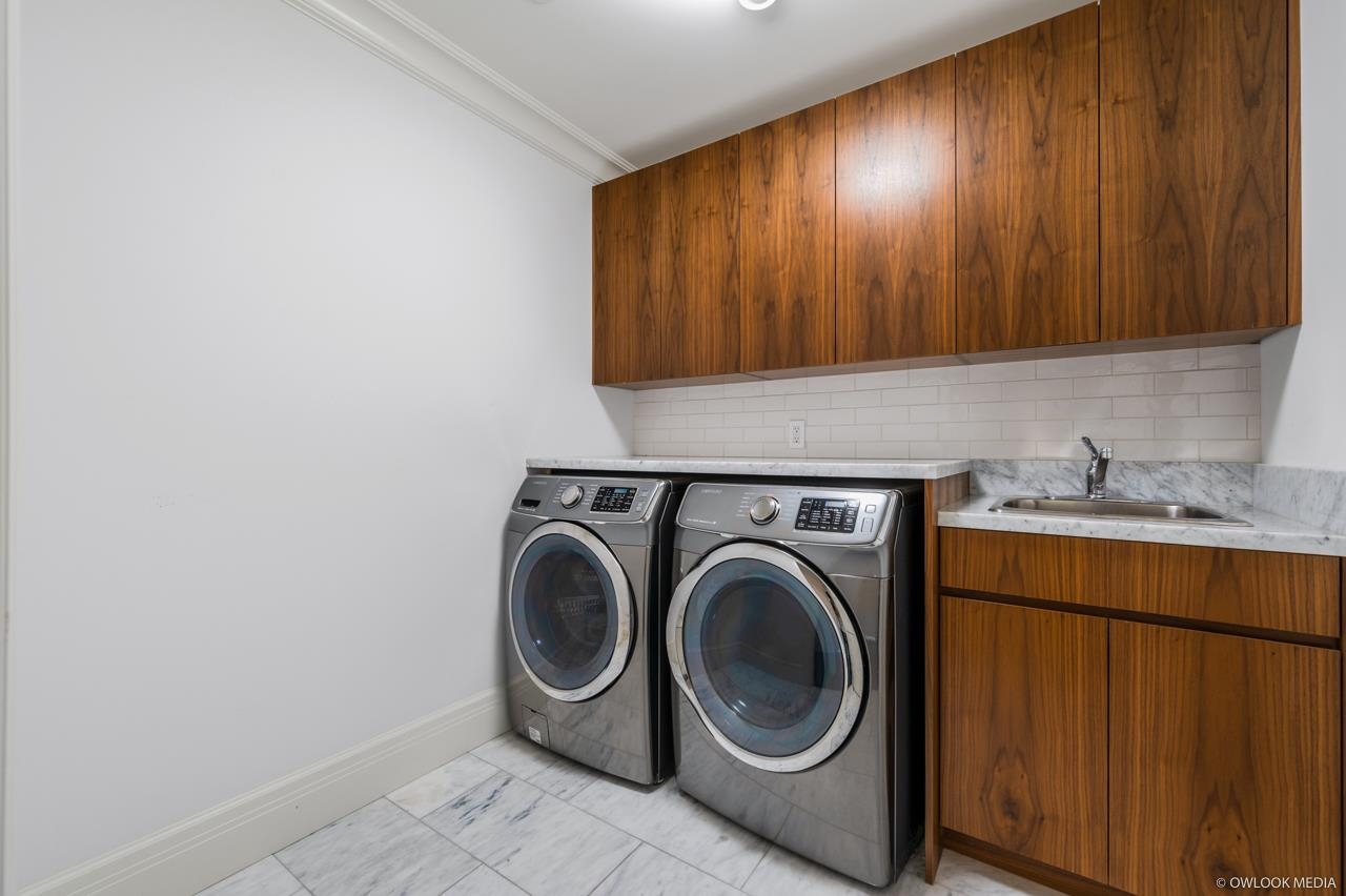Listing image of 1485 CAMELOT ROAD