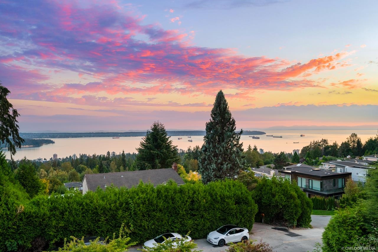 Listing image of 1485 CAMELOT ROAD