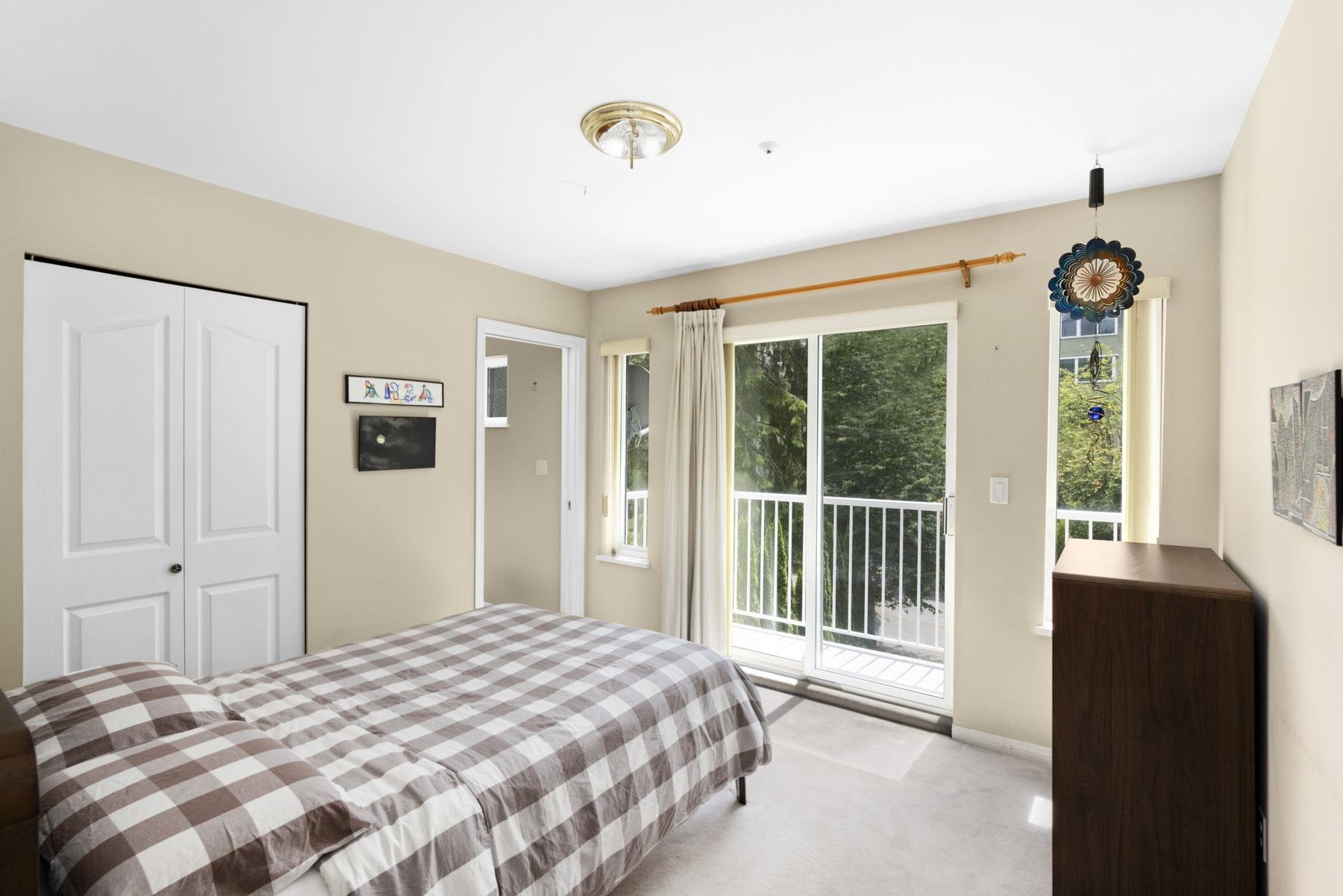 Listing image of 1426 FULTON AVENUE