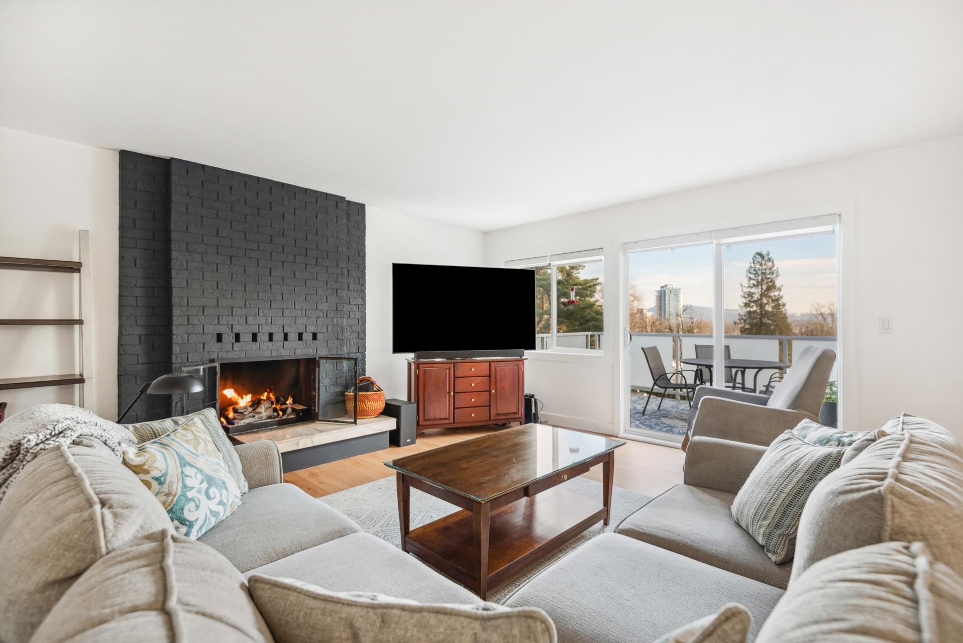 Listing image of 1162 SHAVINGTON STREET