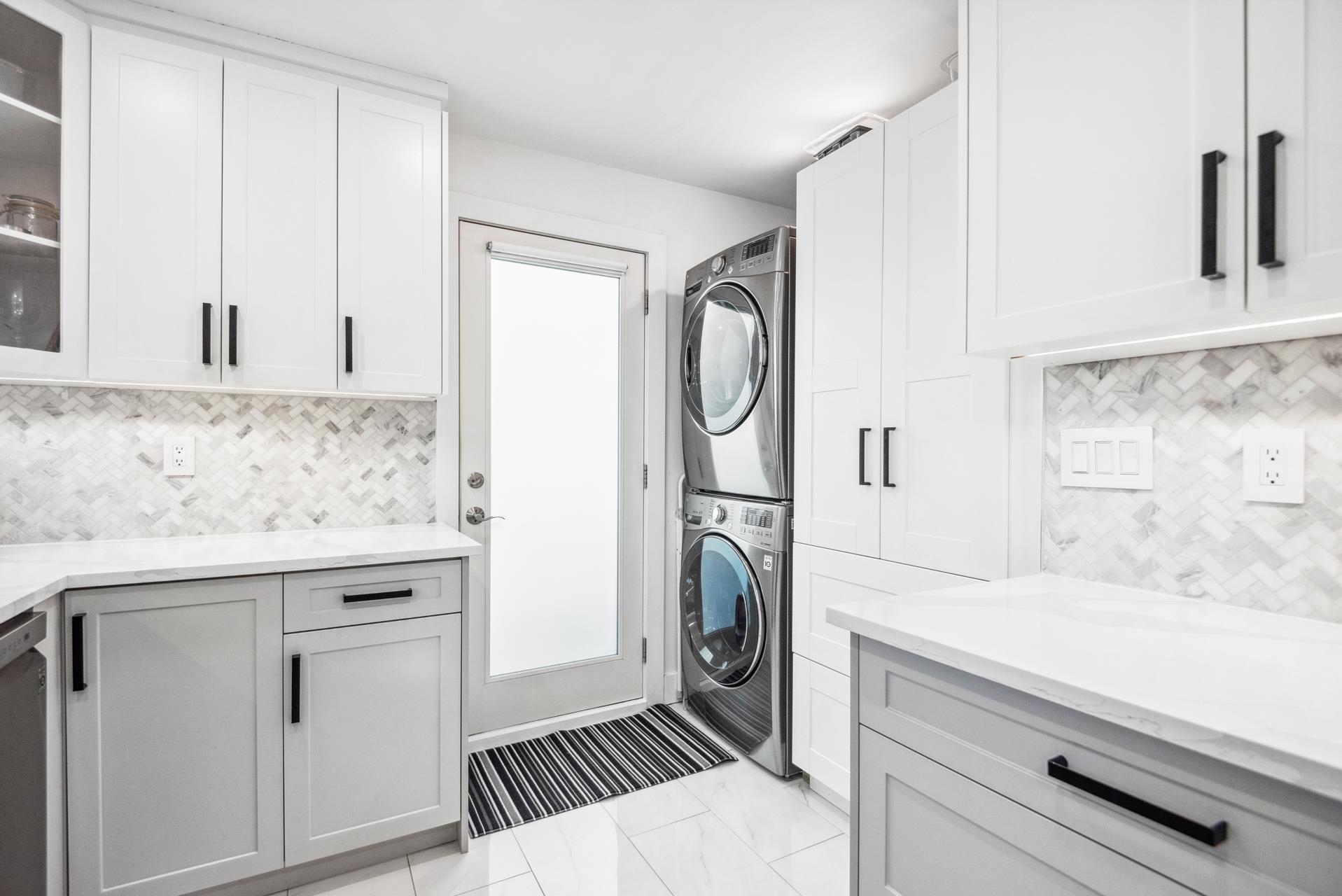 Listing image of 1162 SHAVINGTON STREET