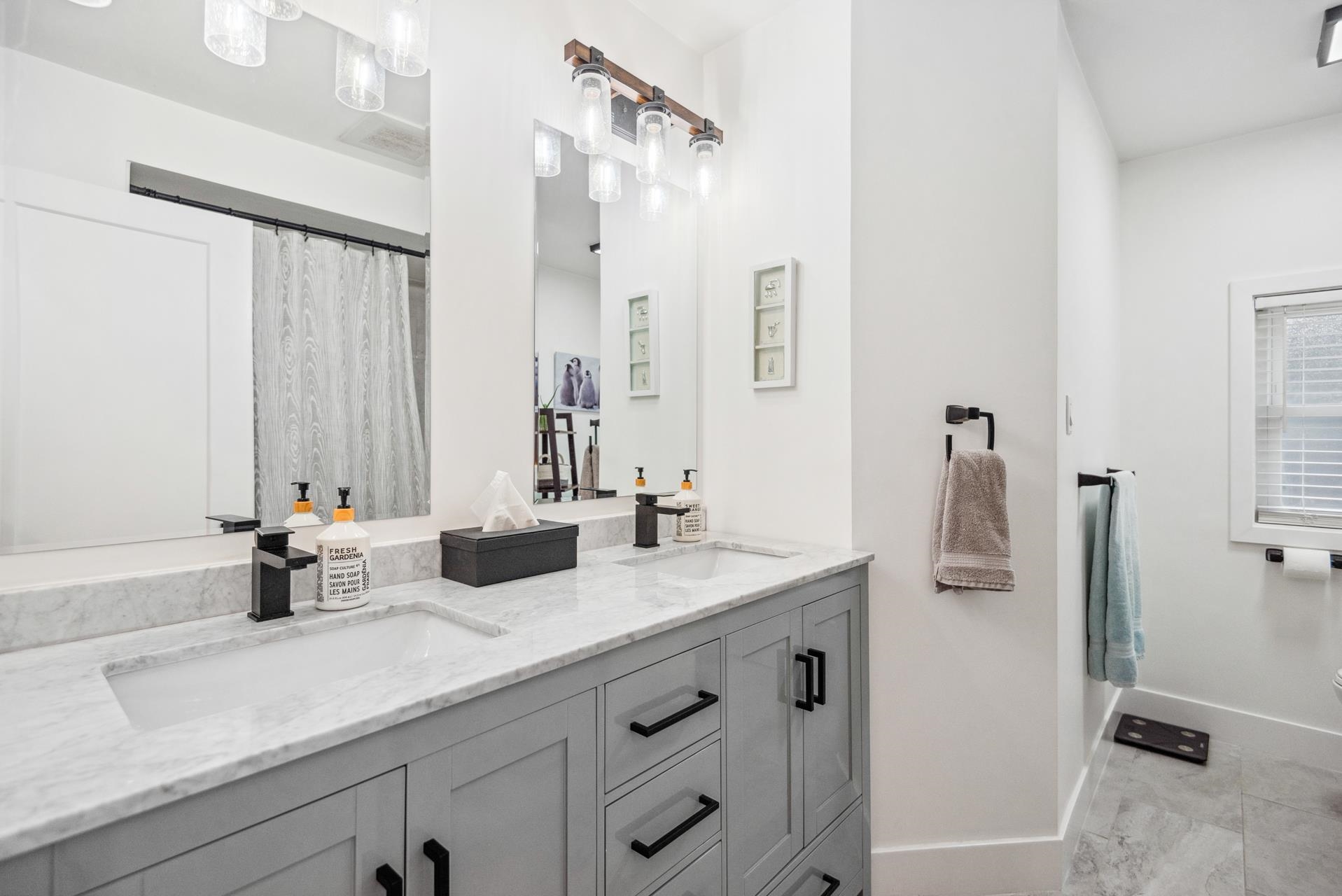 Listing image of 1162 SHAVINGTON STREET