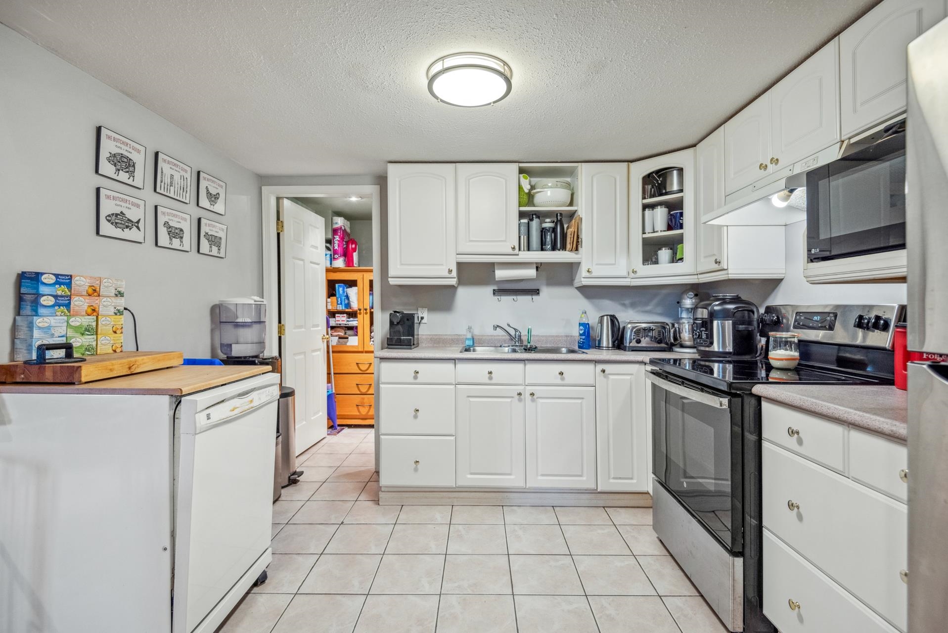 Listing image of 1162 SHAVINGTON STREET