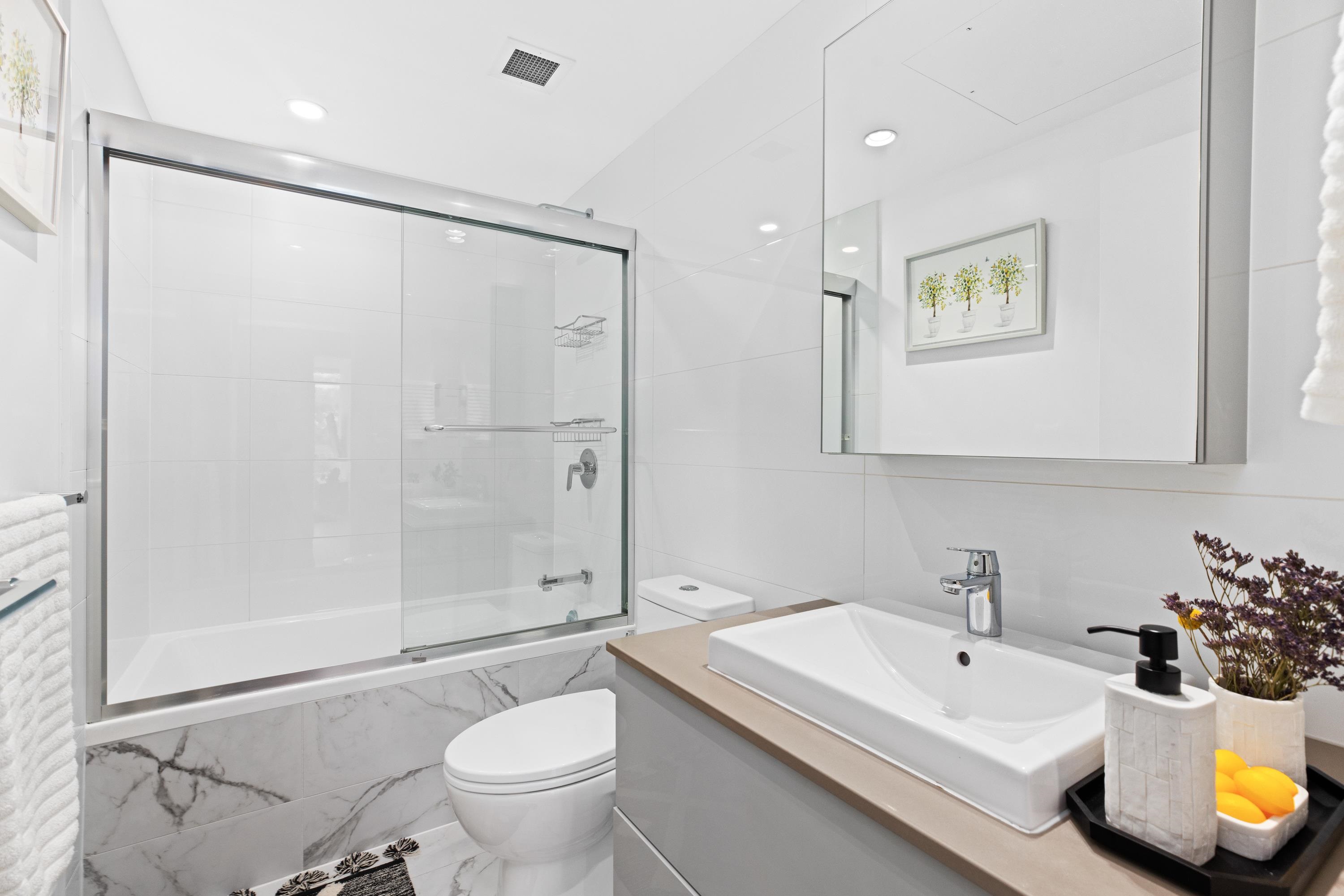 Listing image of 1107 1632 LIONS GATE LANE