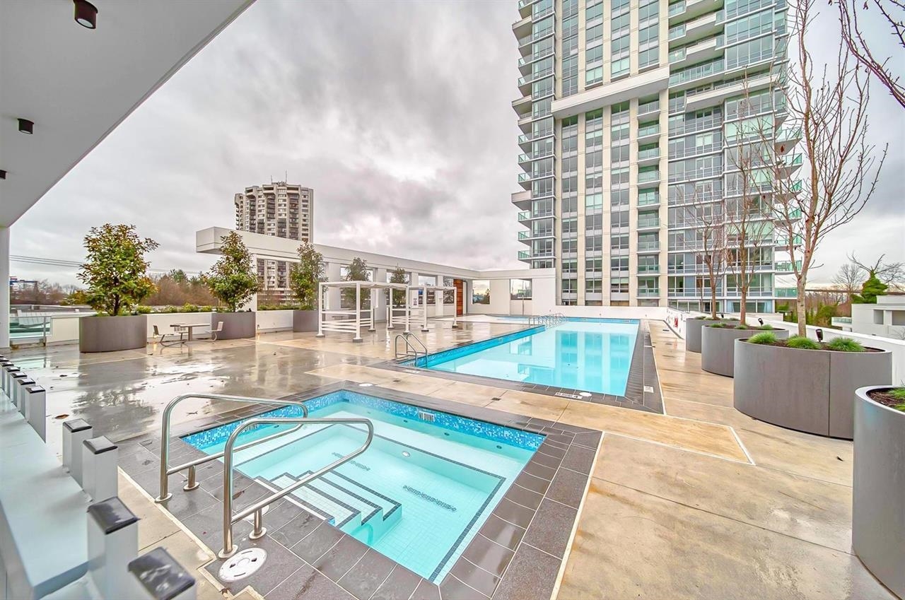 Listing image of 1107 1632 LIONS GATE LANE
