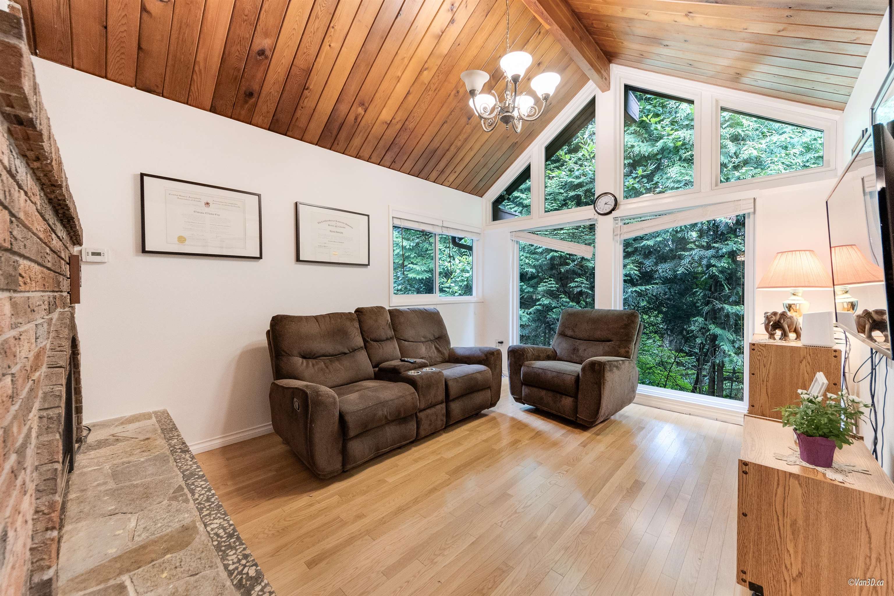 Listing image of 4540 MOUNTAIN HIGHWAY