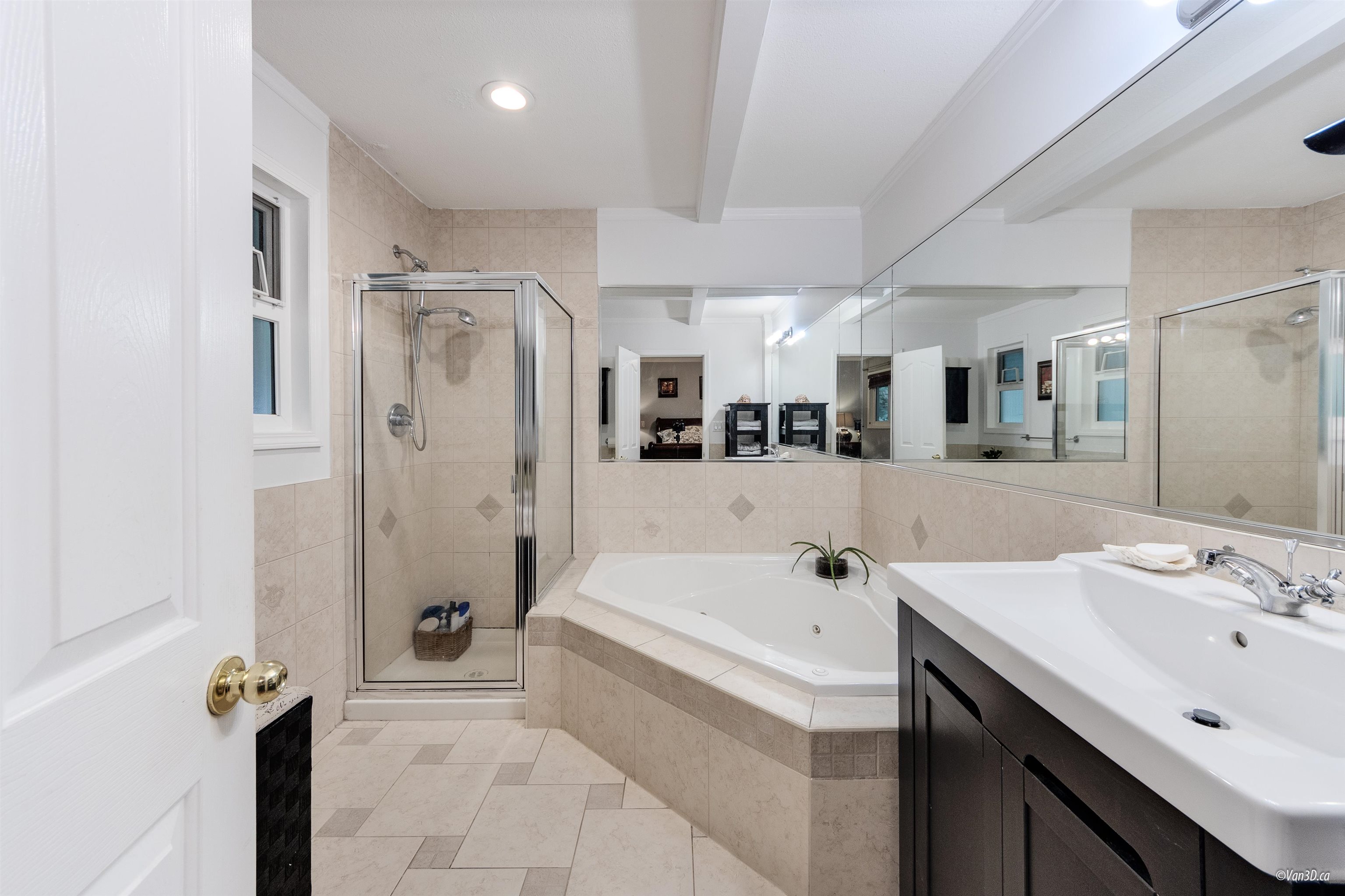 Listing image of 4540 MOUNTAIN HIGHWAY